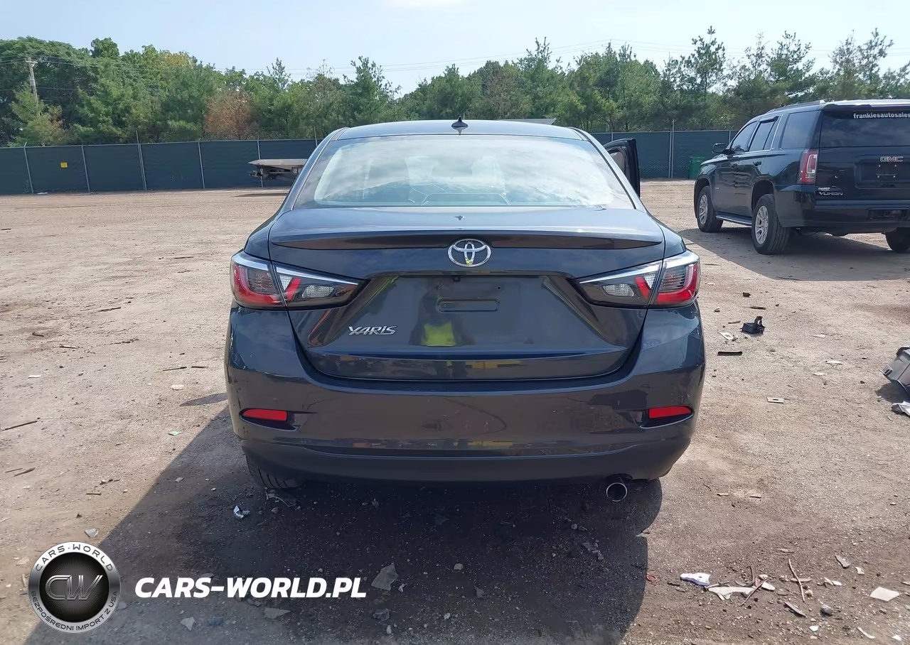 2019 Toyota Yaris Le VIN:3MYDLBYV4KY526288 - 16
