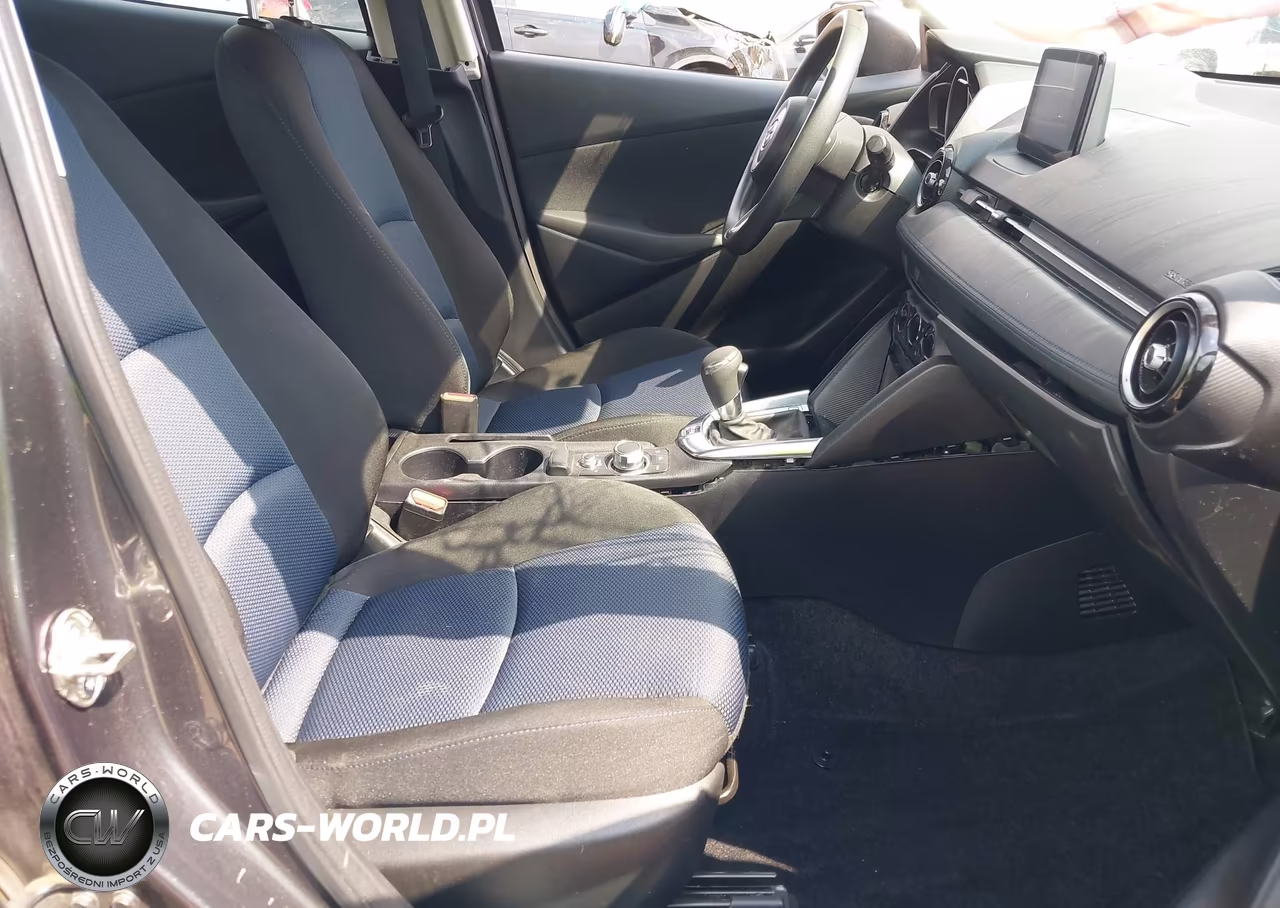 2019 Toyota Yaris Le VIN:3MYDLBYV4KY526288 - 5