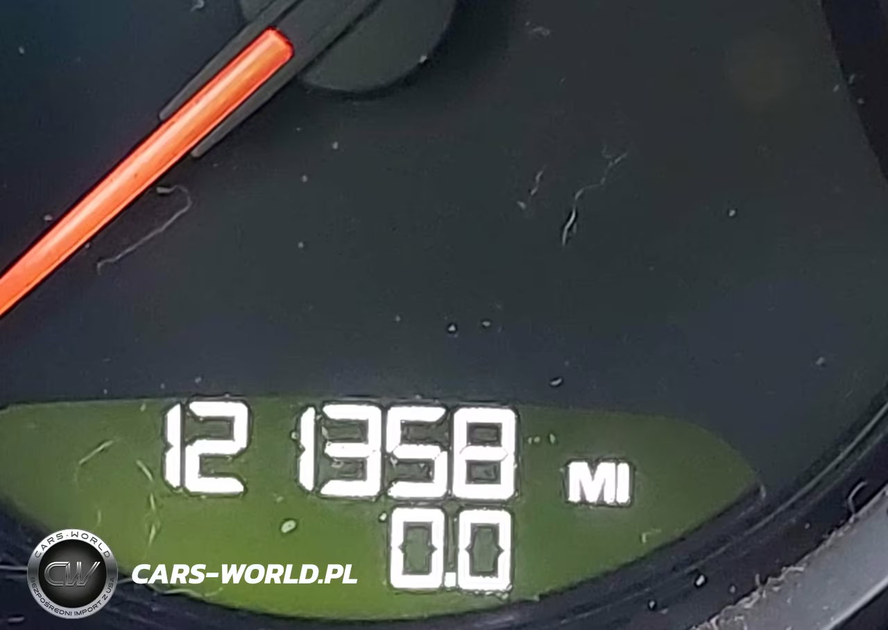 2018 Porsche Macan VIN:WP1AA2A5XJLB15789 - 16