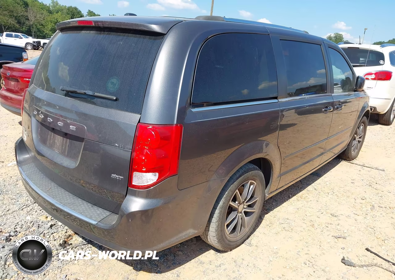 2017 Dodge Grand Caravan Sxt VIN:2C4RDGCG1HR581698 - 4