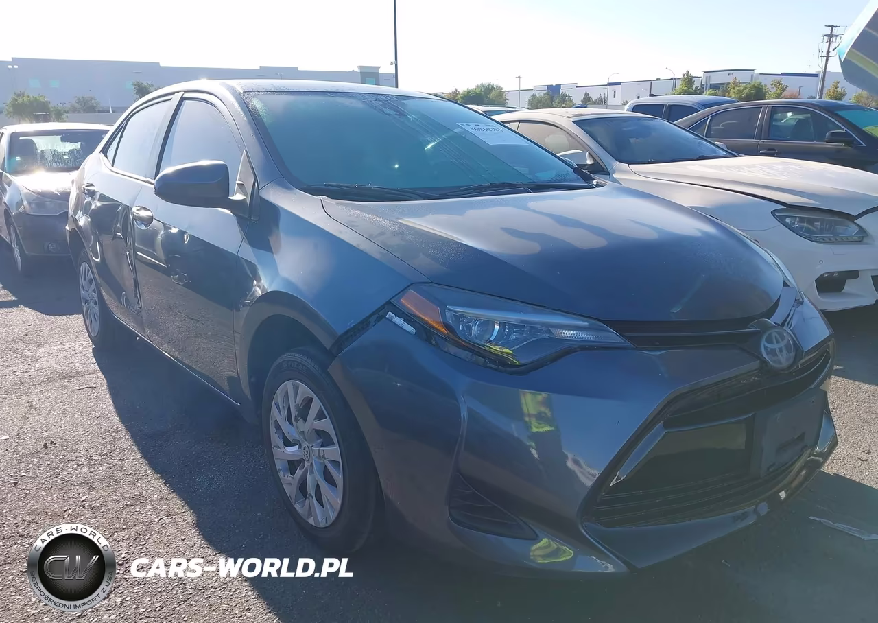 2018 Toyota Corolla Le – zdjęcie 1 z 17