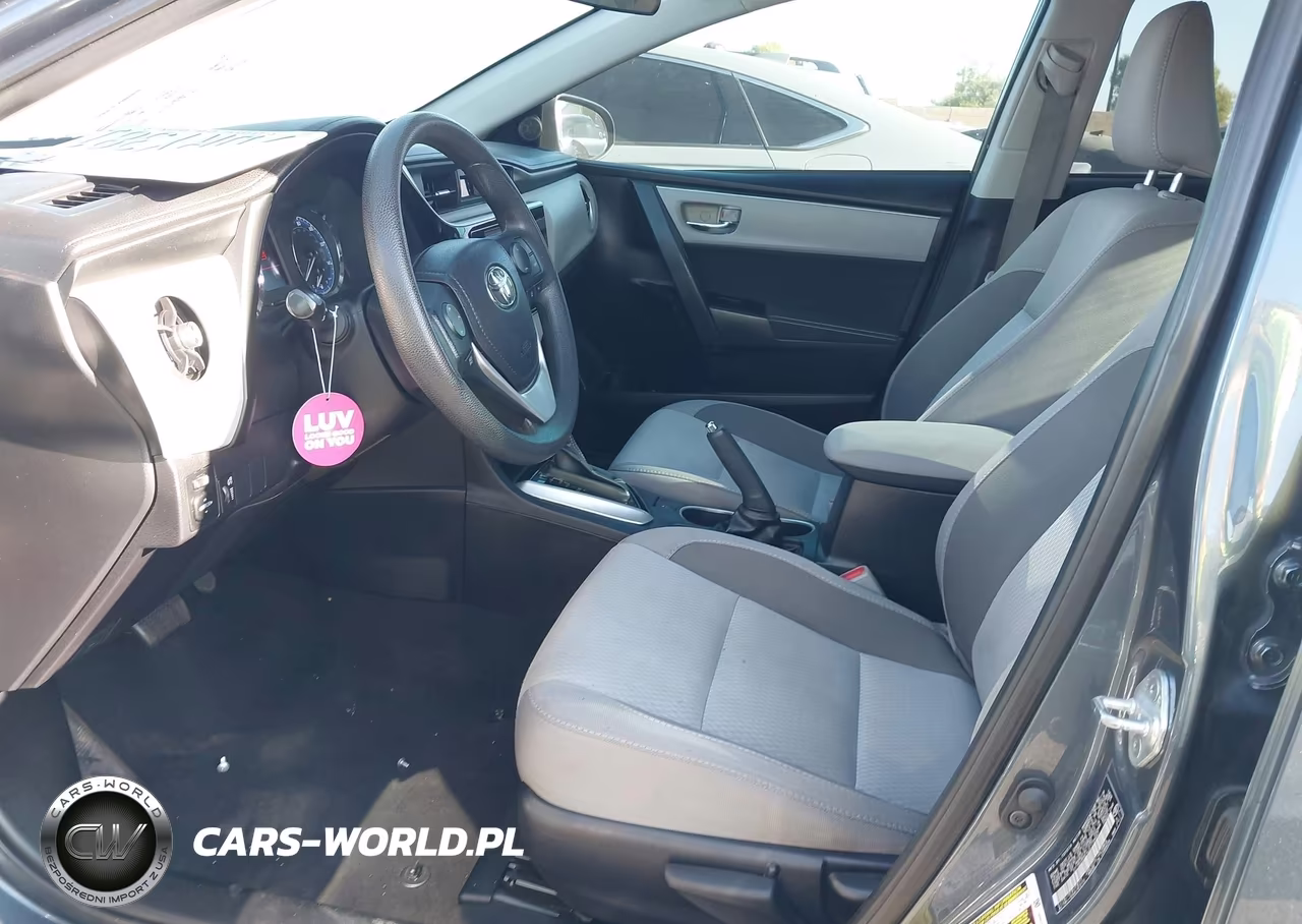 2018 Toyota Corolla Le VIN:2T1BURHE4JC119467 - 5