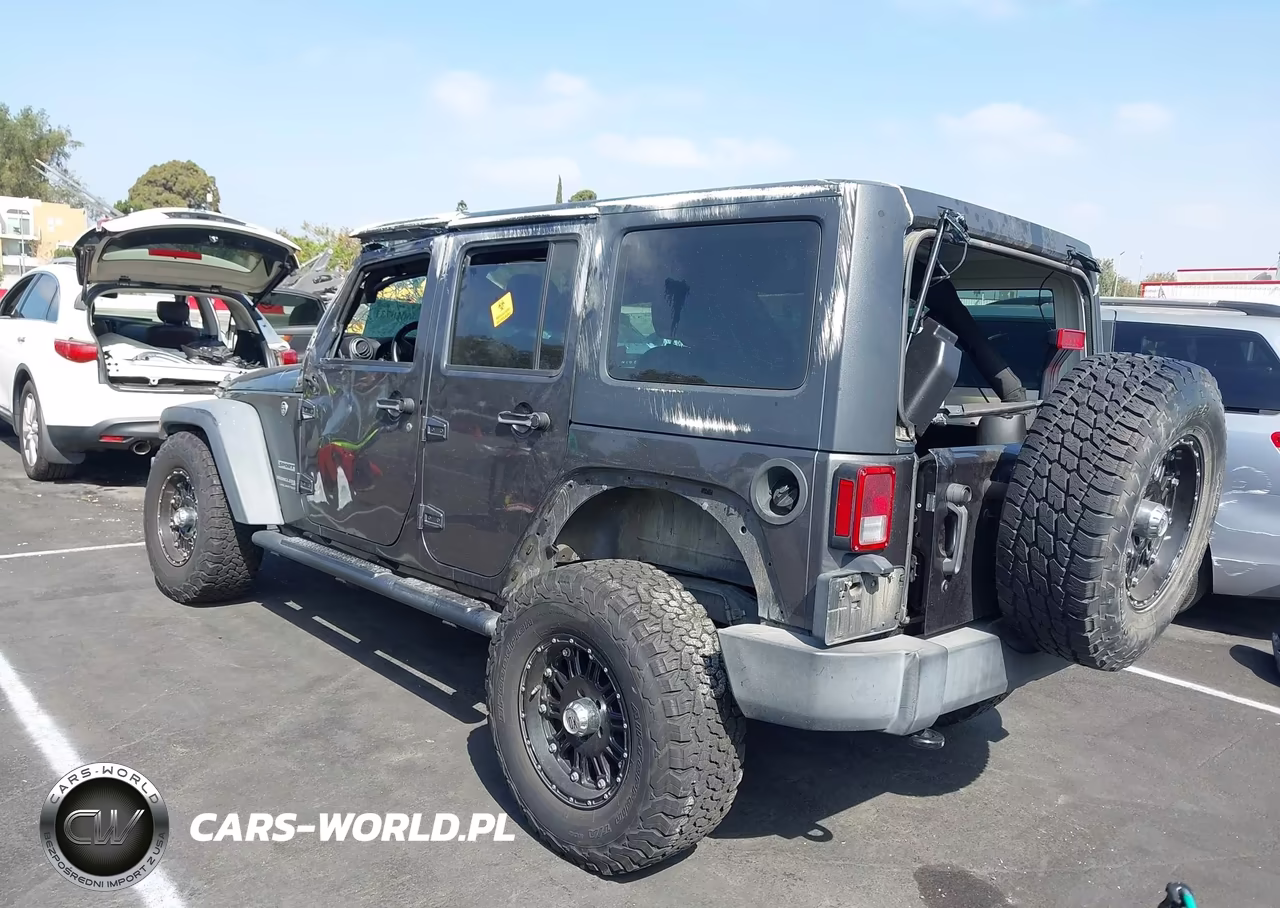 2018 Jeep Wrangler Jk Unlimited Sport 4X4 VIN:1C4BJWDG2JL895734 - 3