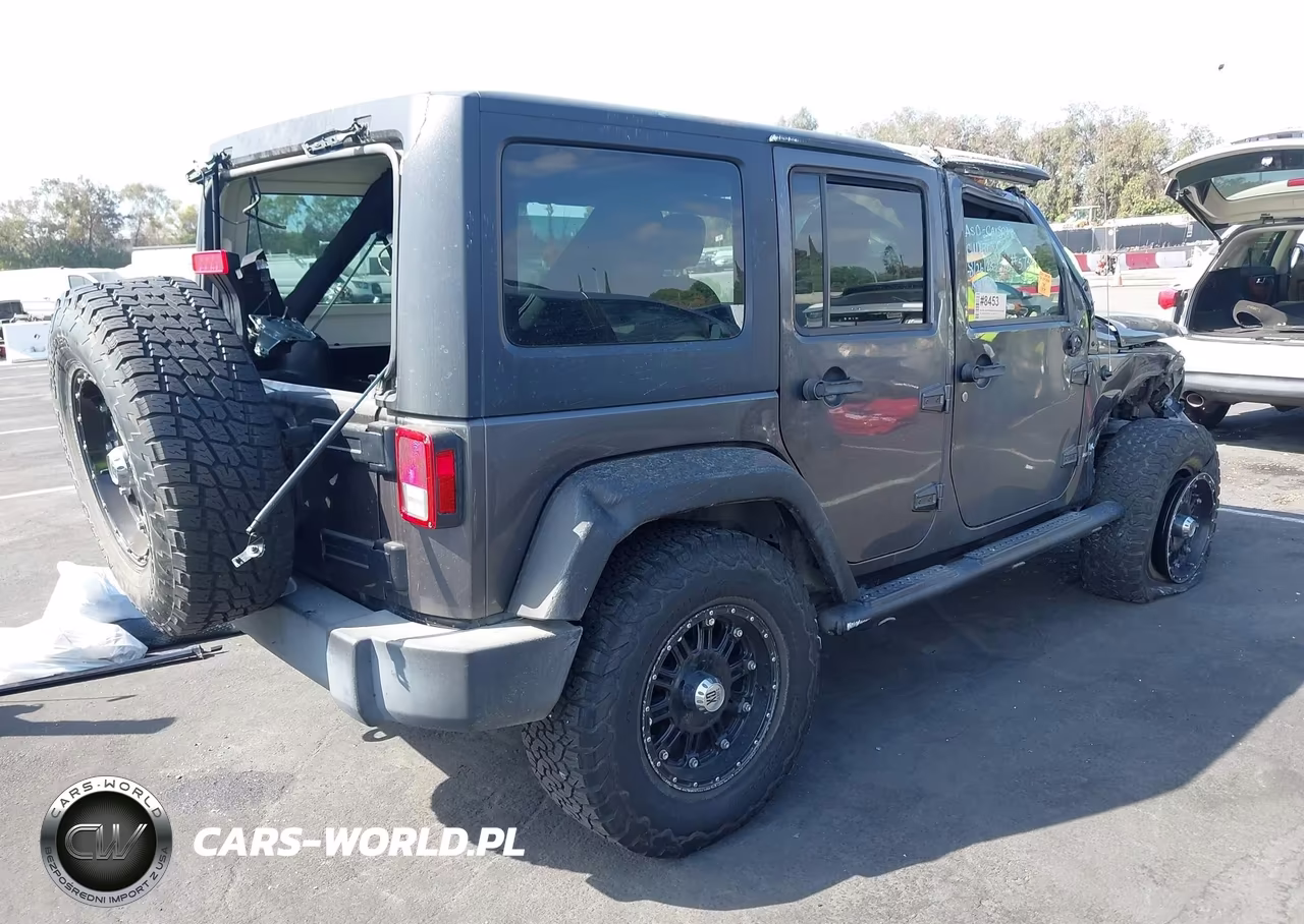 2018 Jeep Wrangler Jk Unlimited Sport 4X4 VIN:1C4BJWDG2JL895734 - 4