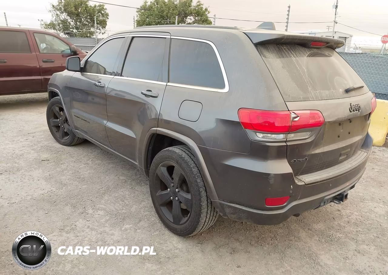 2015 Jeep Grand Cherokee Altitude VIN:1C4RJFAG7FC684006 - 3
