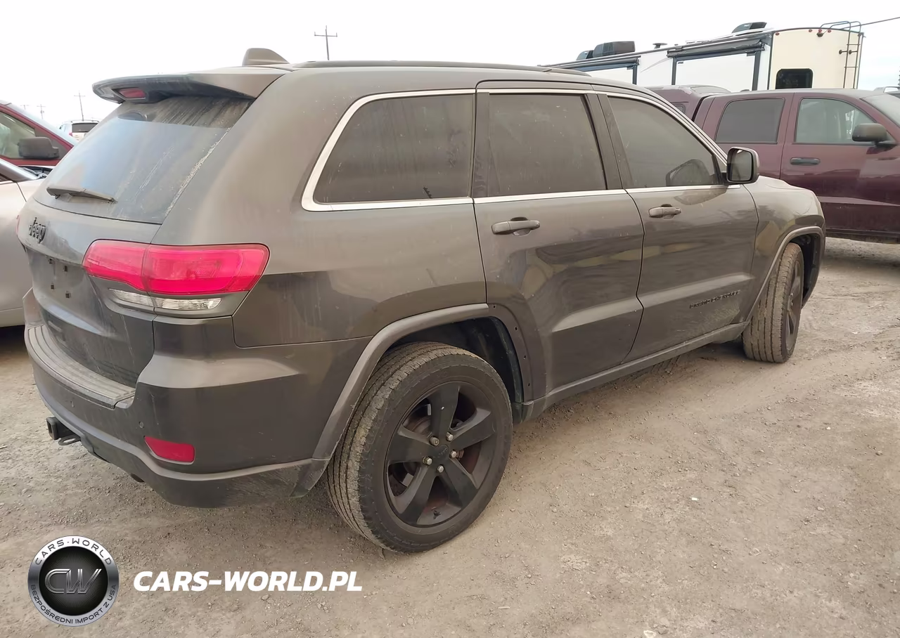 2015 Jeep Grand Cherokee Altitude VIN:1C4RJFAG7FC684006 - 4