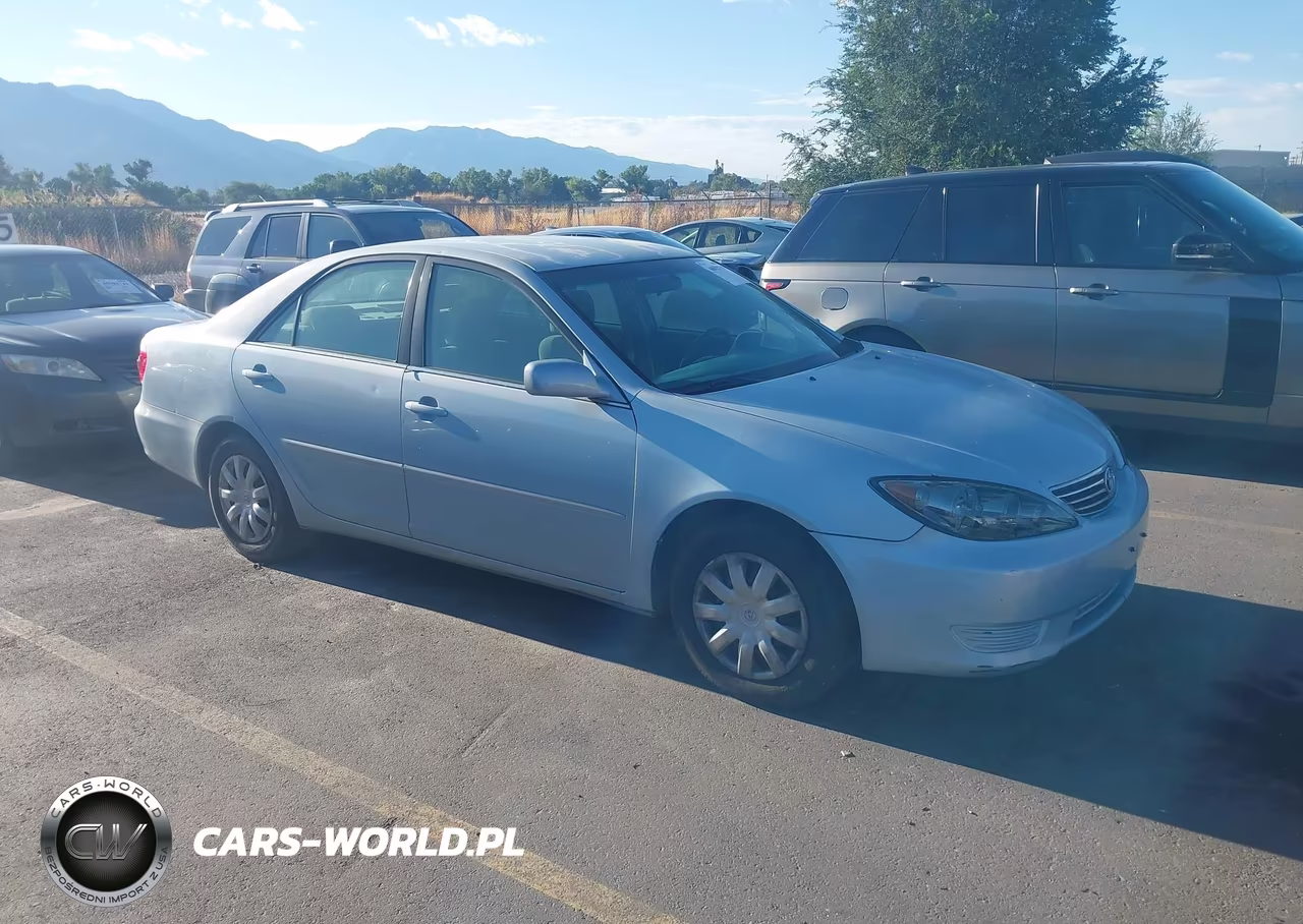 2005 Toyota Camry Le