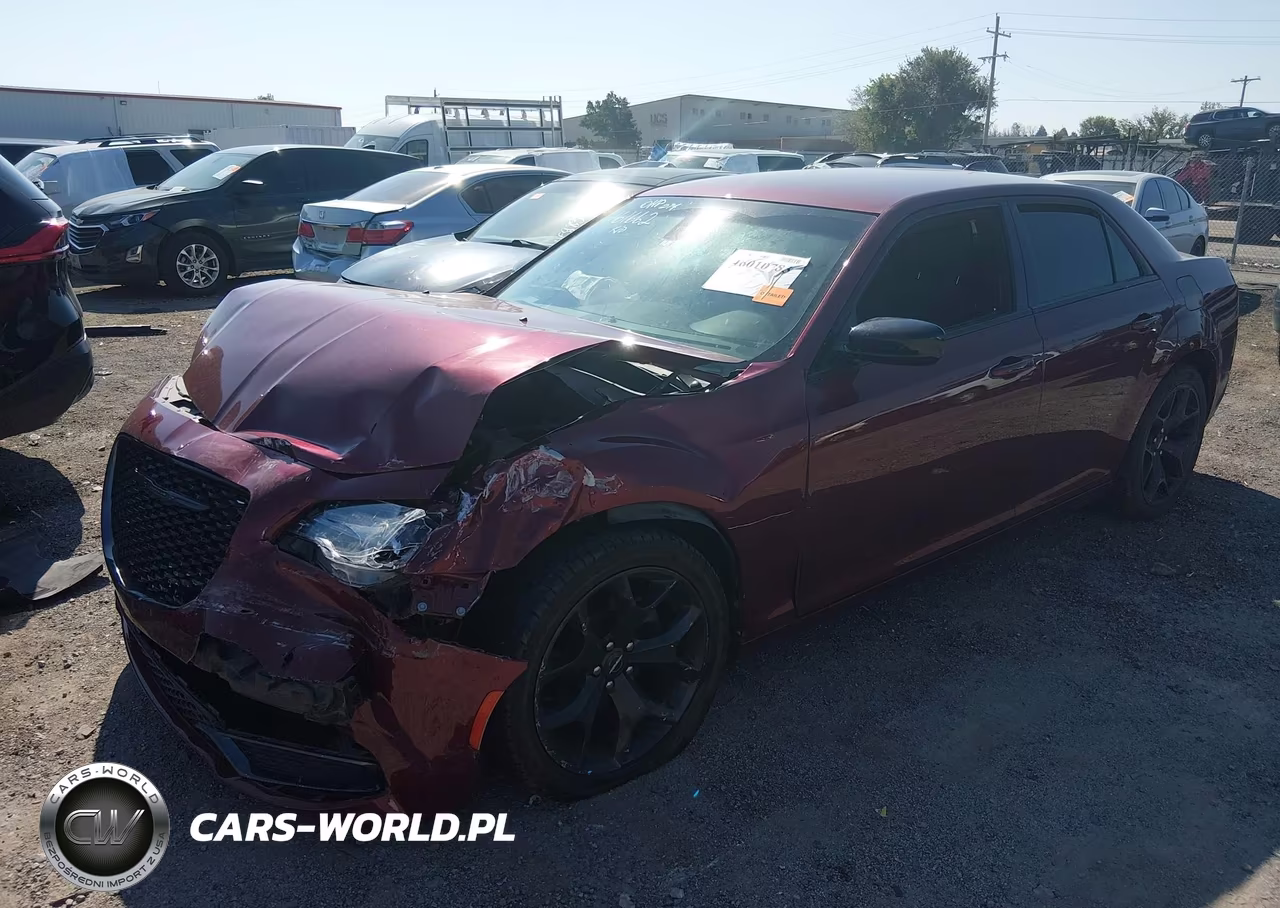 2020 Chrysler 300 Touring VIN:2C3CCAAG9LH245955 - 2