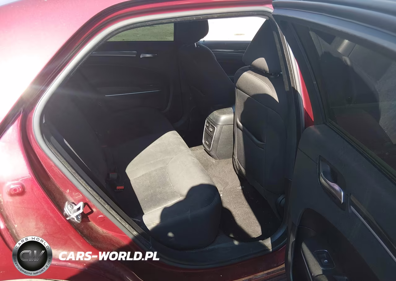 2020 Chrysler 300 Touring VIN:2C3CCAAG9LH245955 - 8