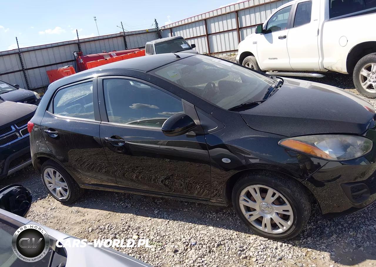 2013 Mazda Mazda2 Sport VIN:JM1DE1KY2D0162066 - 13