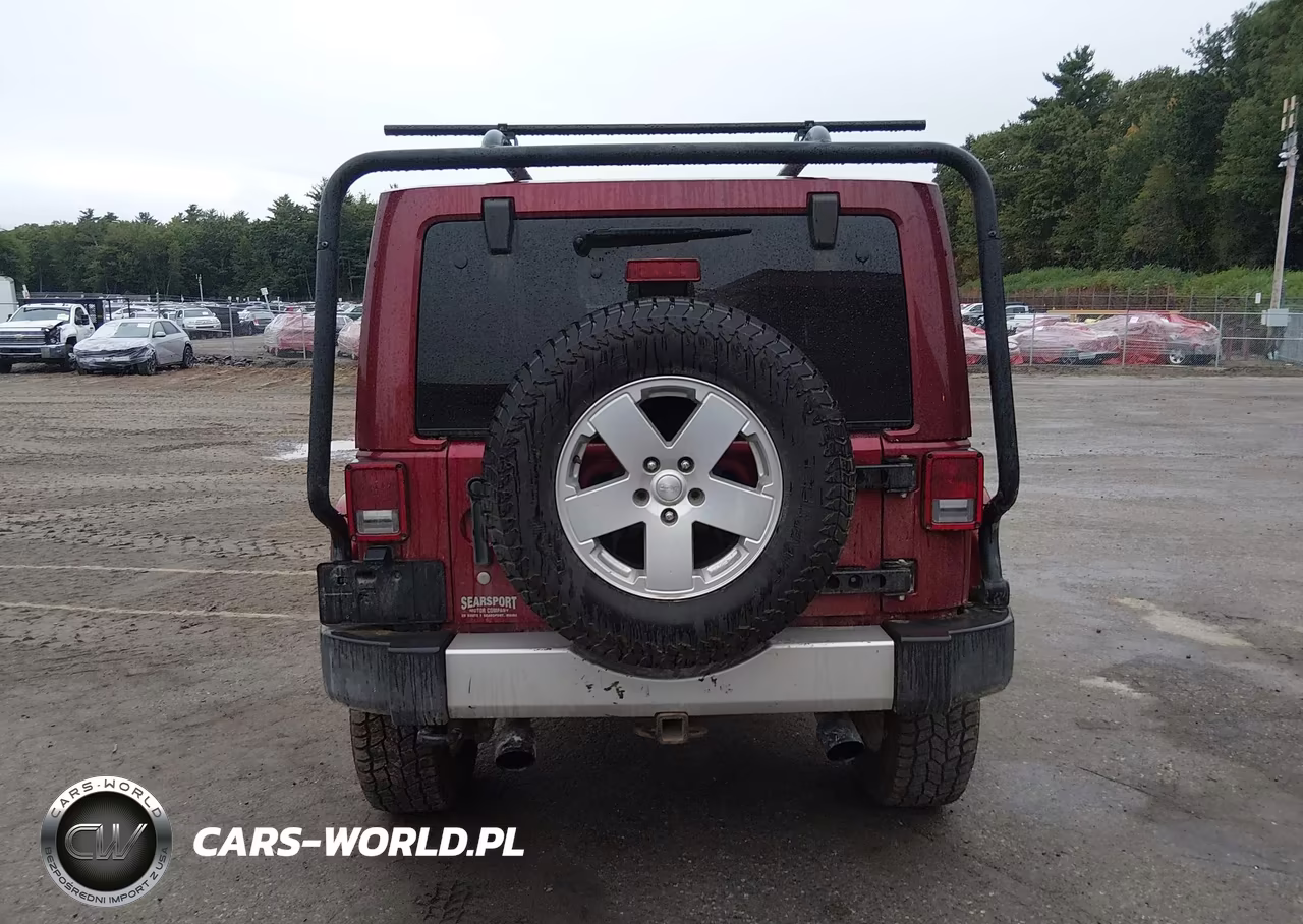 2012 Jeep Wrangler Unlimited Sahara VIN:1C4BJWEG1CL197505 - 16