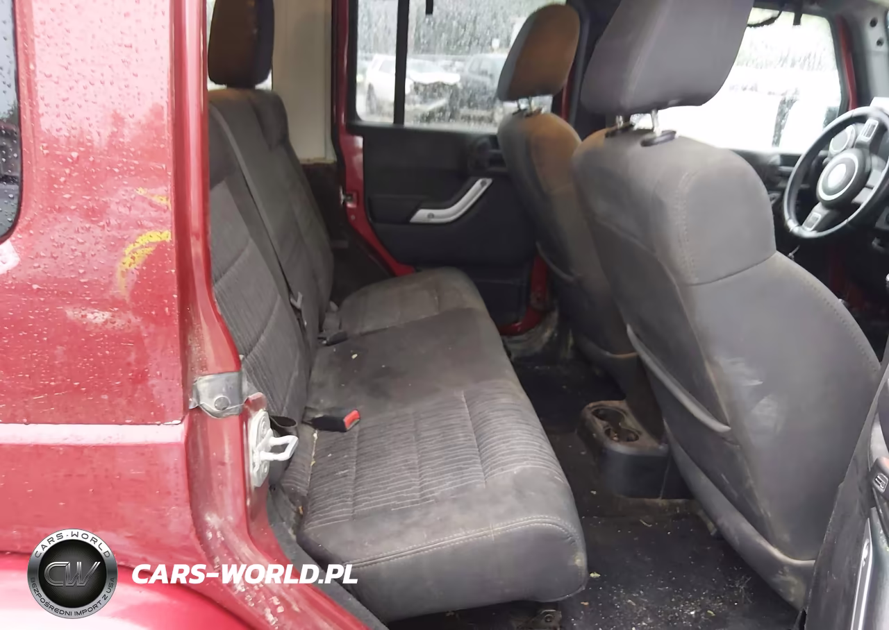 2012 Jeep Wrangler Unlimited Sahara VIN:1C4BJWEG1CL197505 - 8