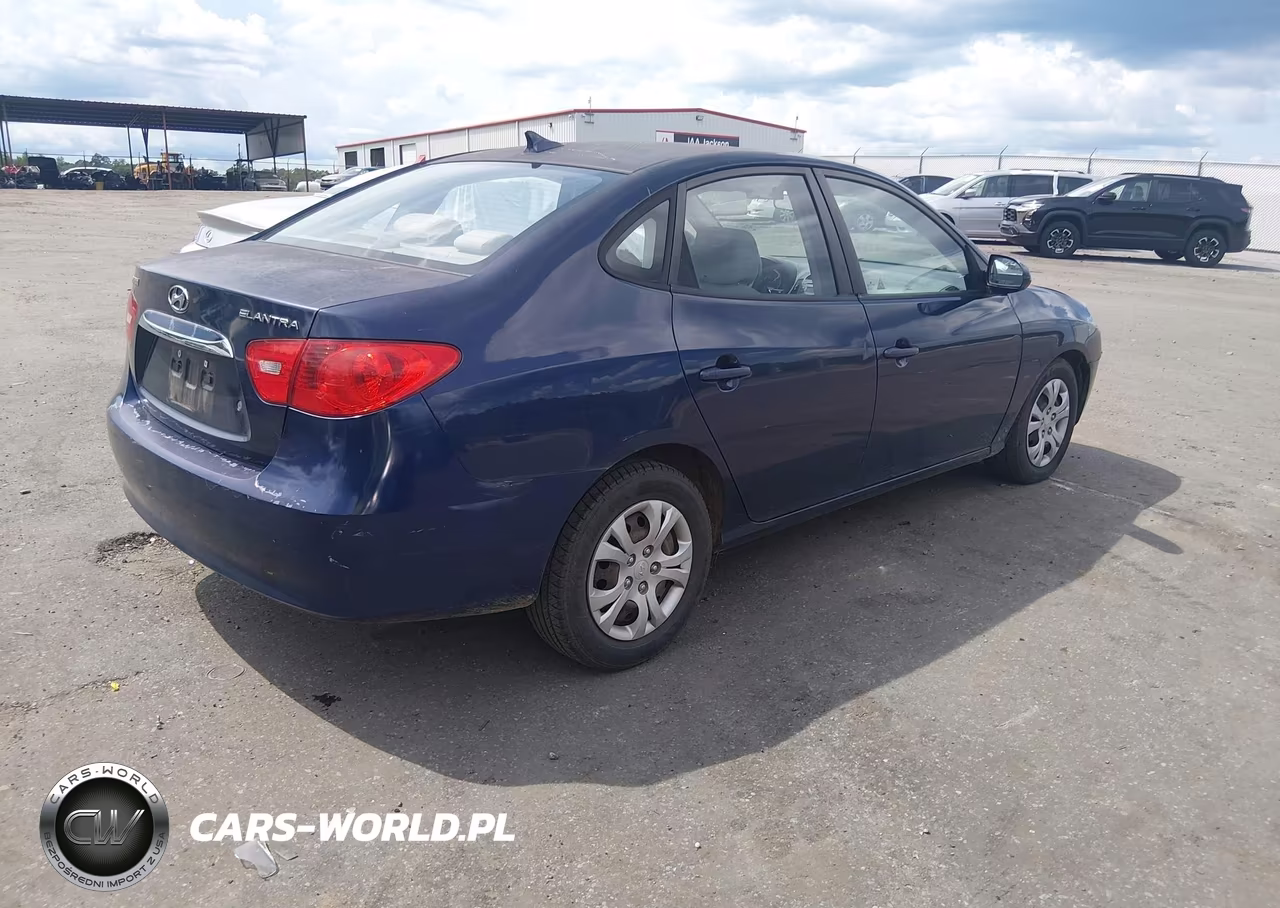 2010 Hyundai Elantra Gls VIN:KMHDU4AD8AU043084 - 4