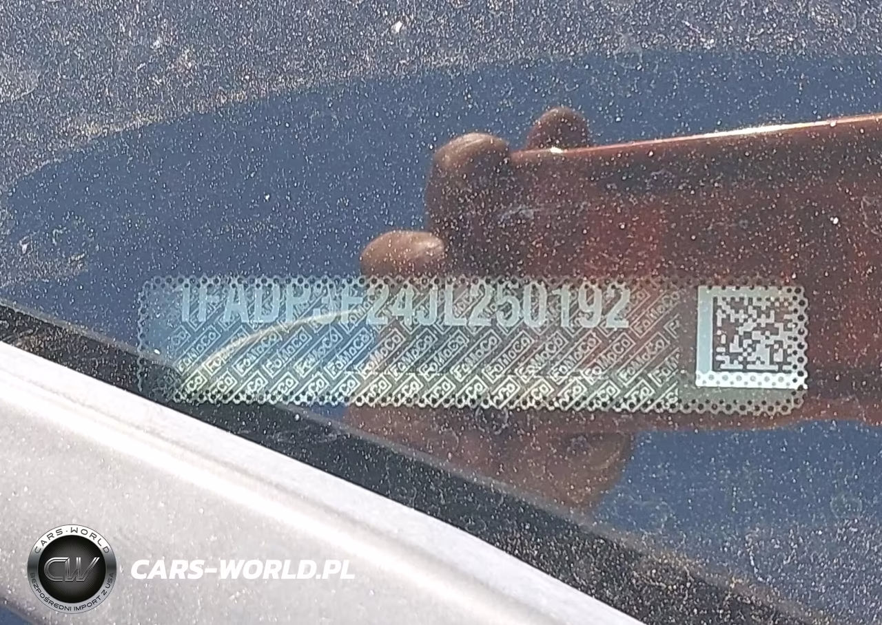 2018 Ford Focus Se VIN:1FADP3F24JL250192 - 12