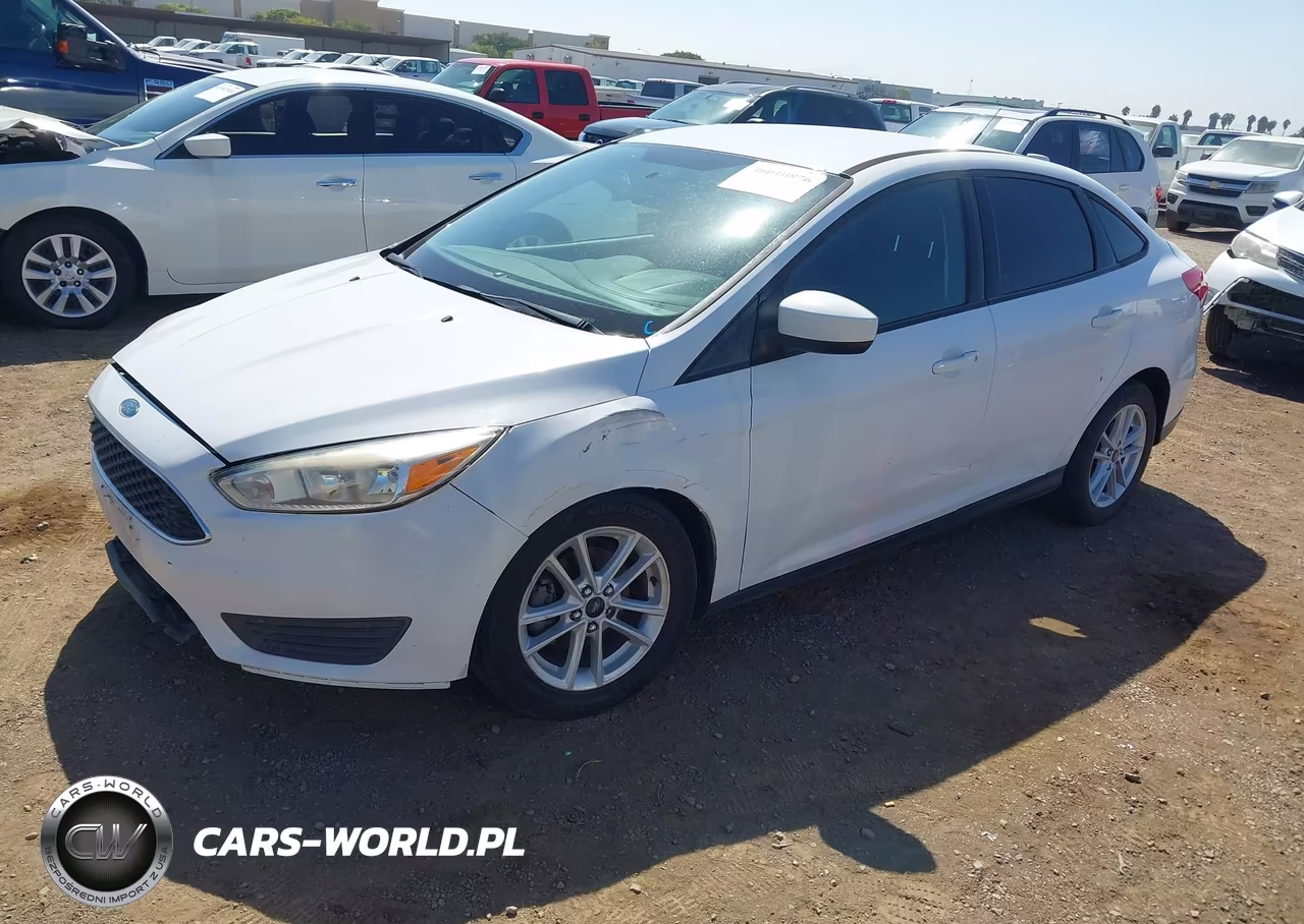 2018 Ford Focus Se VIN:1FADP3F24JL250192 - 2