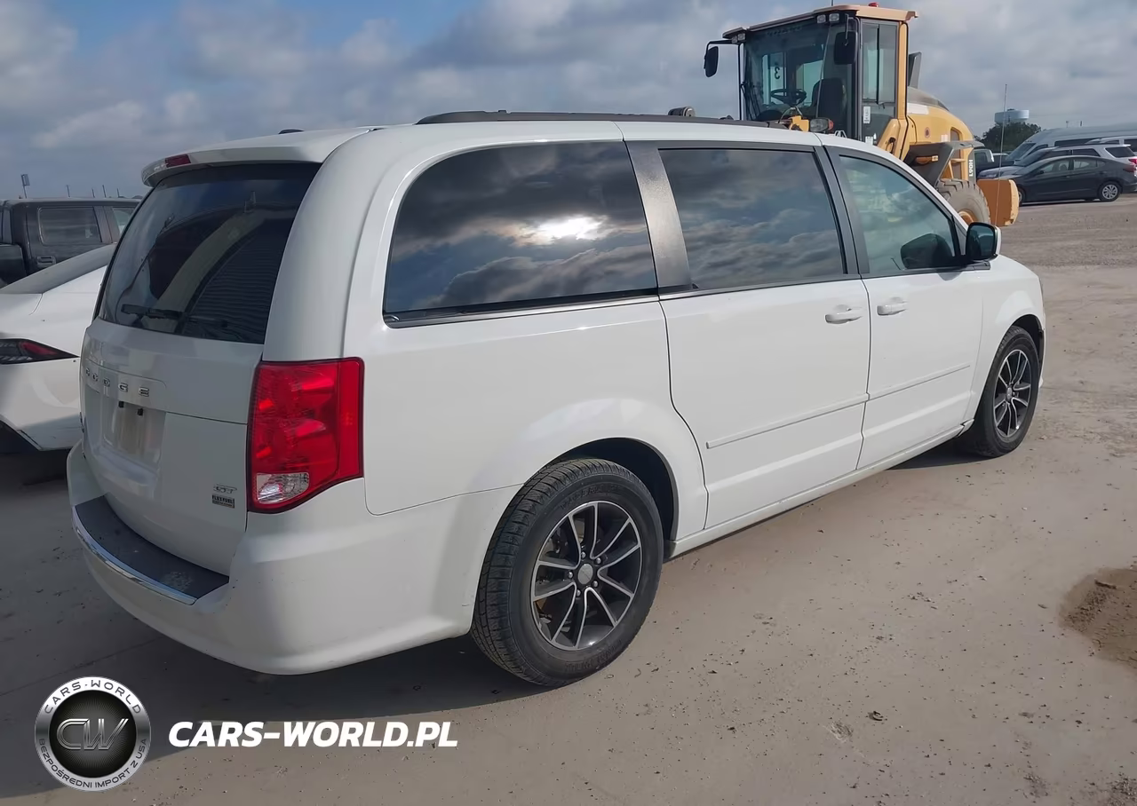 2017 Dodge Grand Caravan Gt VIN:2C4RDGEG1HR558015 - 4