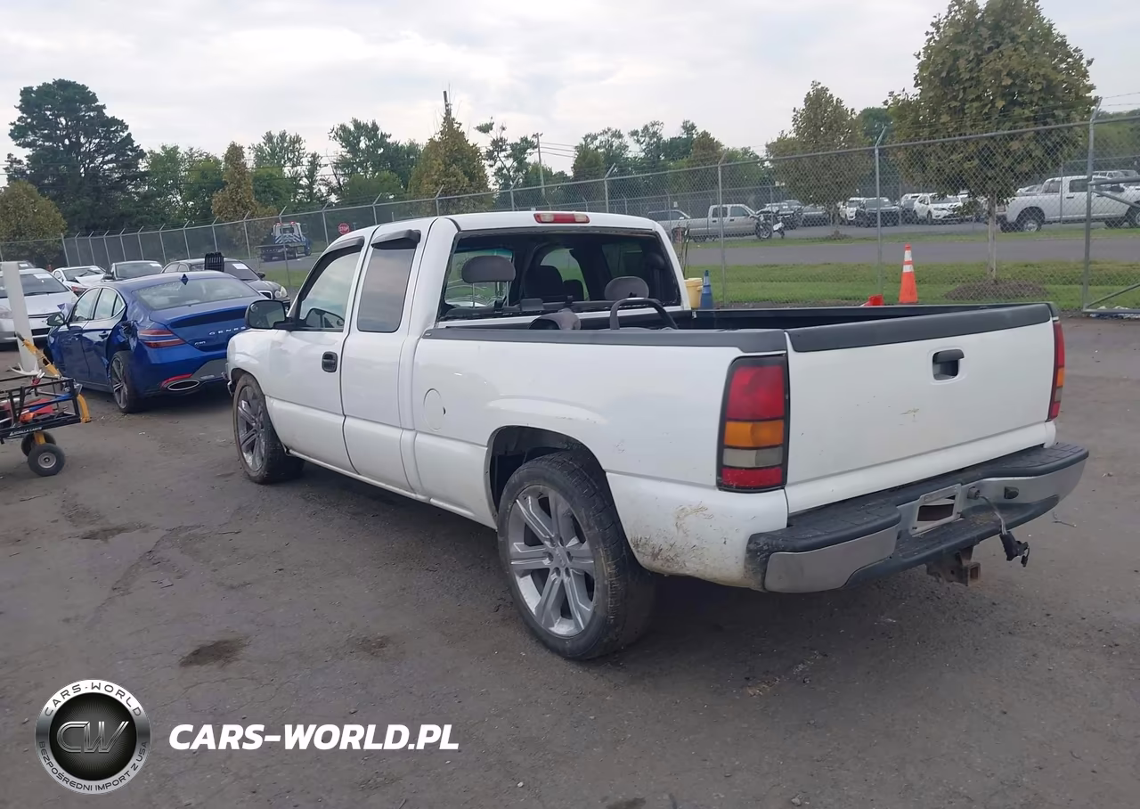 2007 GMC Sierra 1500 Classic Work Truck VIN:1GTEC19XX7Z164235 - 3