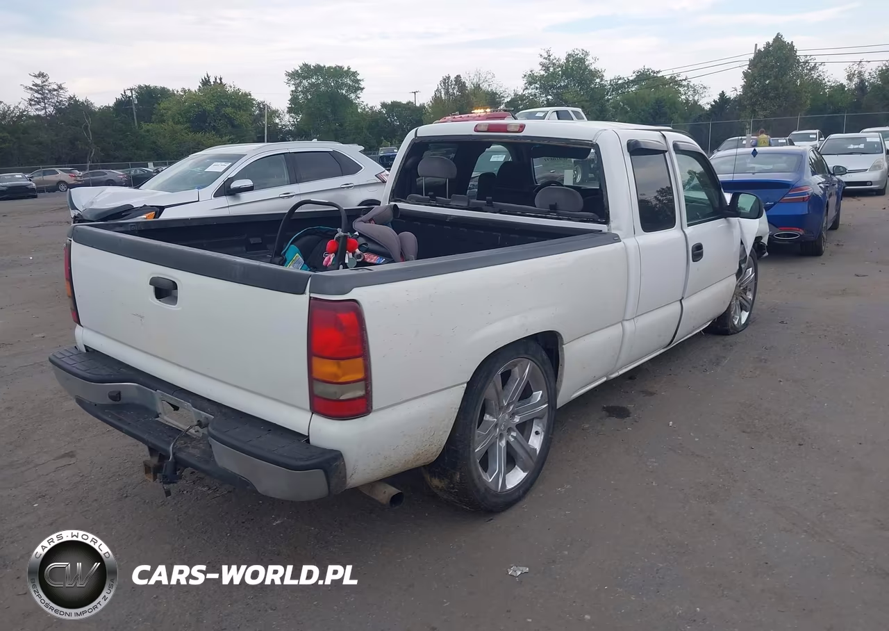 2007 GMC Sierra 1500 Classic Work Truck VIN:1GTEC19XX7Z164235 - 4