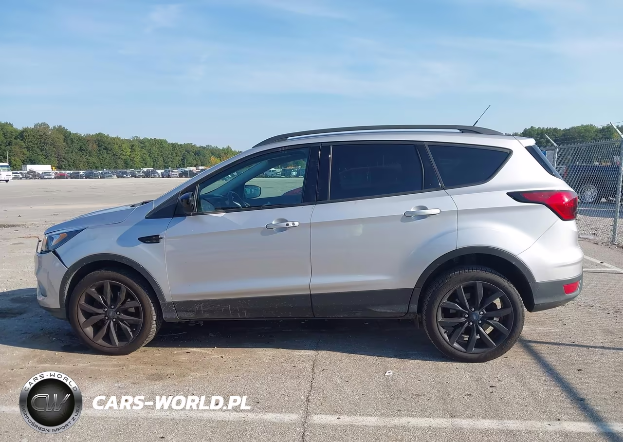 2019 Ford Escape Se VIN:1FMCU9GD2KUA65034 - 14