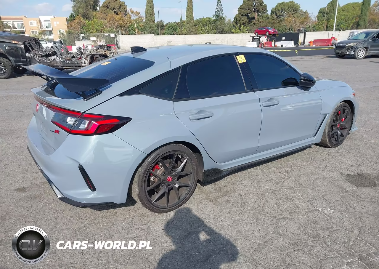 2026 Honda Civic Type R VIN:JHMFL5G42TX000034 - 4
