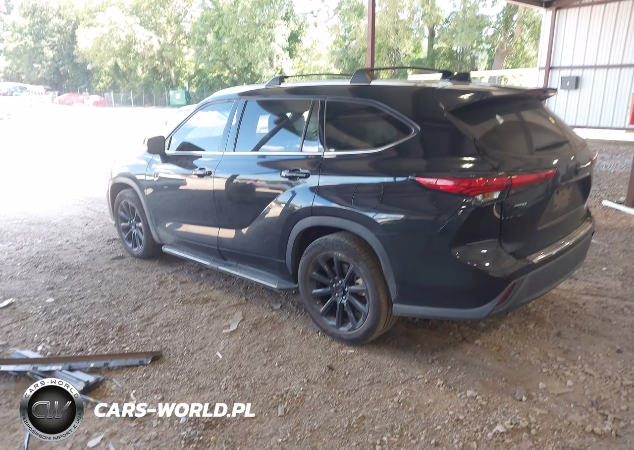 2022 Toyota Highlander Xle VIN:5TDHZRAH5NS125341 - 3