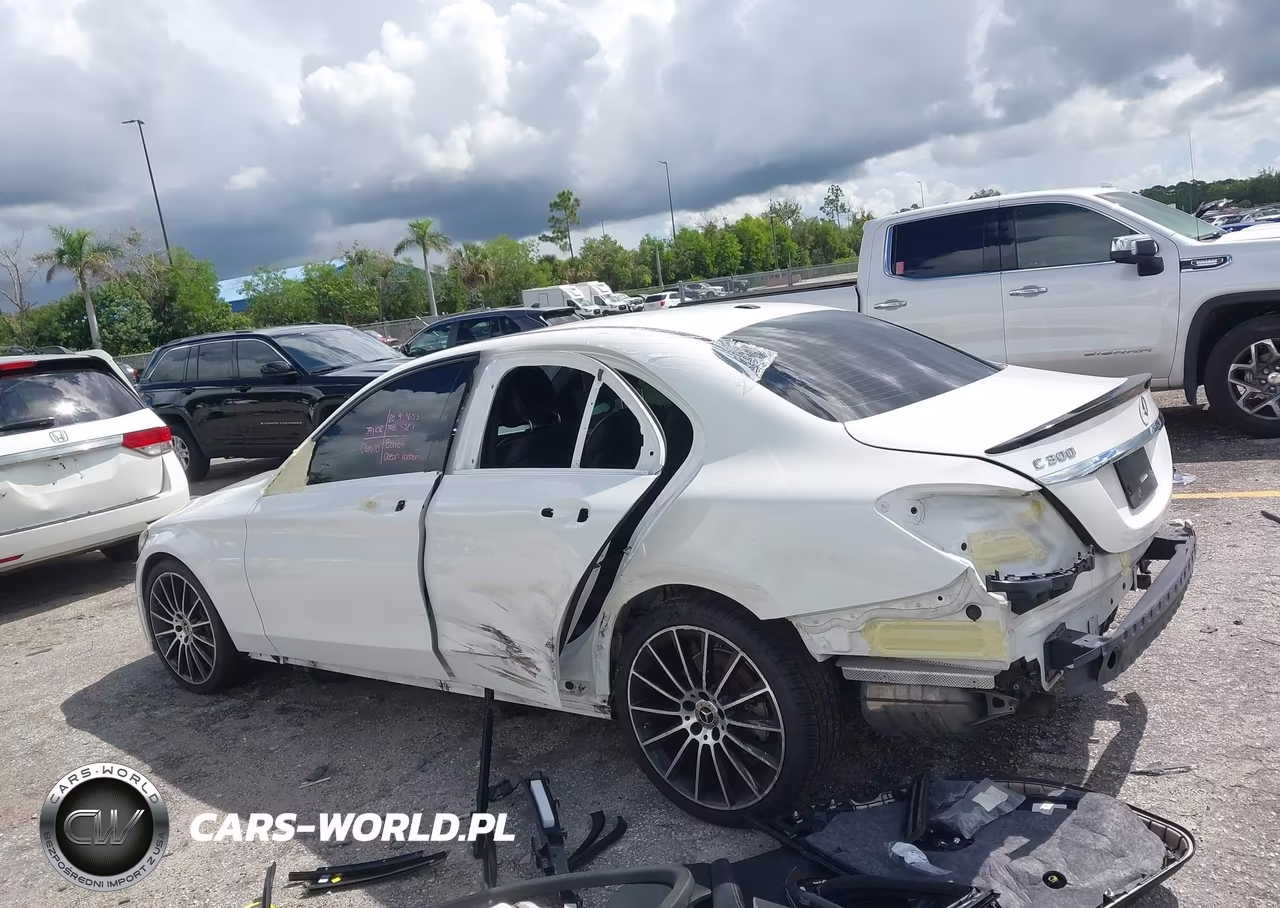 2021 Mercedes-Benz C 300 Sedan VIN:W1KWF8DB5MR645057 - 3