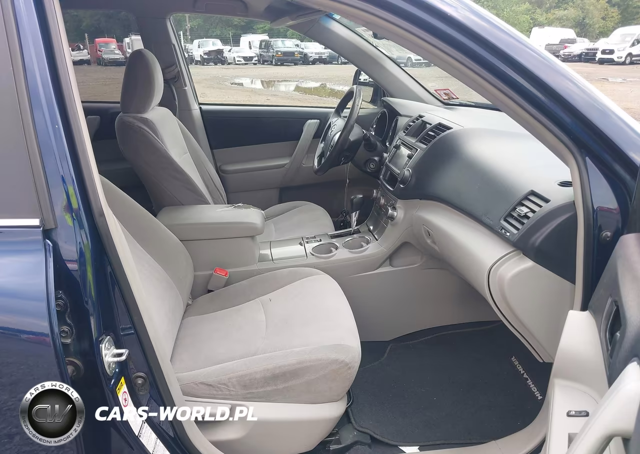 2013 Toyota Highlander Base V6 VIN:5TDBK3EH5DS251621 - 5