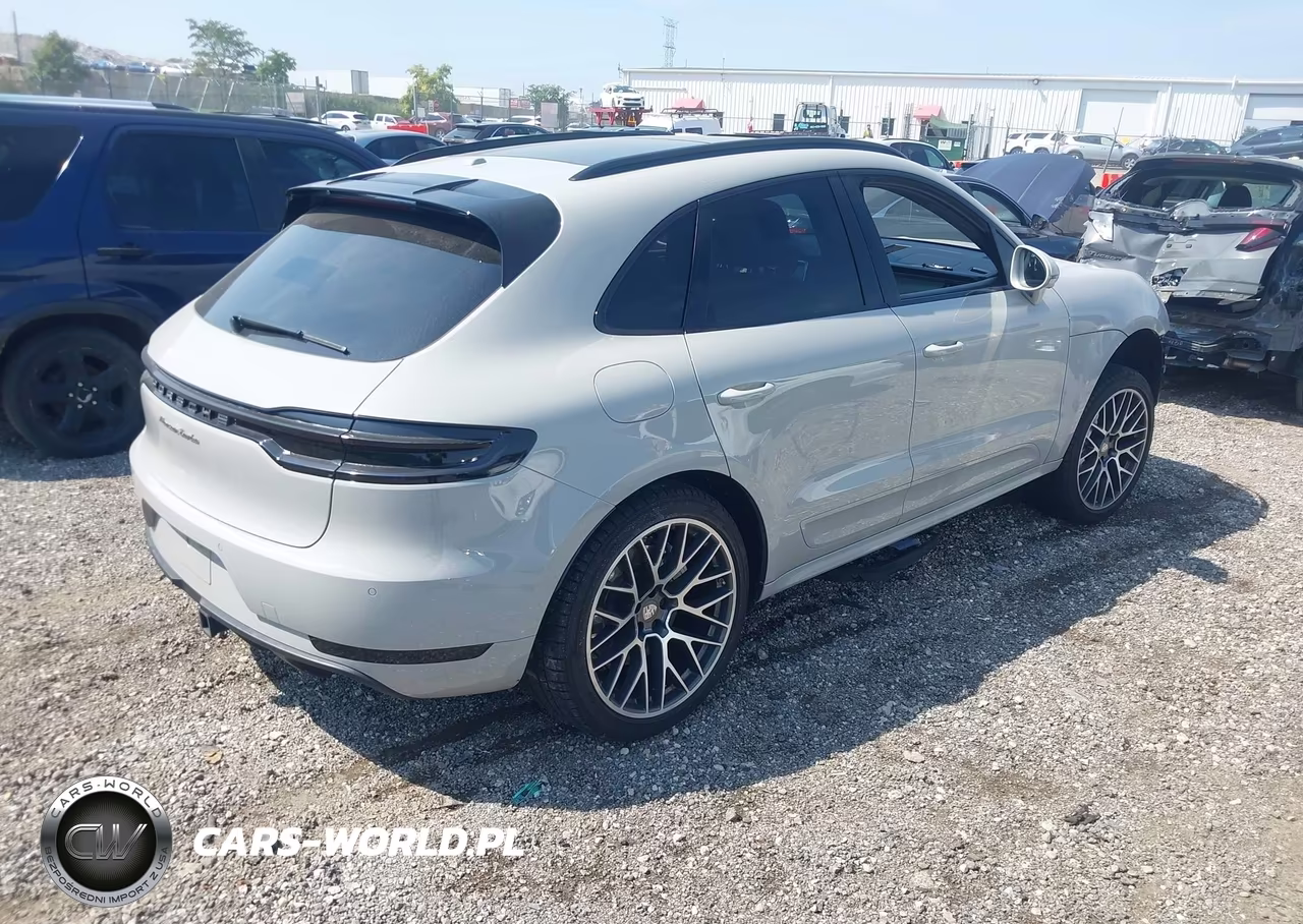 2020 Porsche Macan Turbo VIN:WP1AF2A59LLB60419 - 4