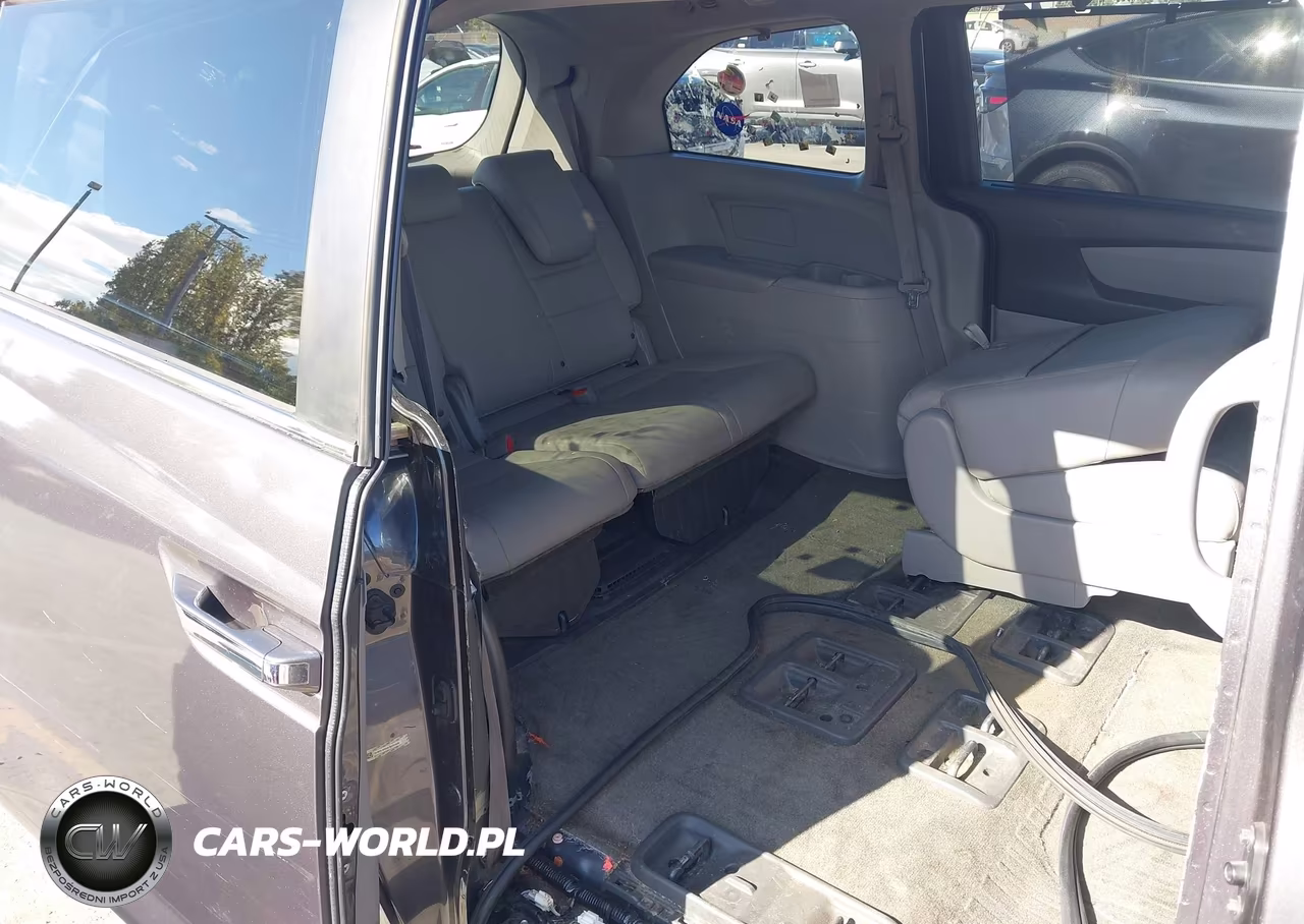 2015 Honda Odyssey Ex-L VIN:5FNRL5H68FB005946 - 8