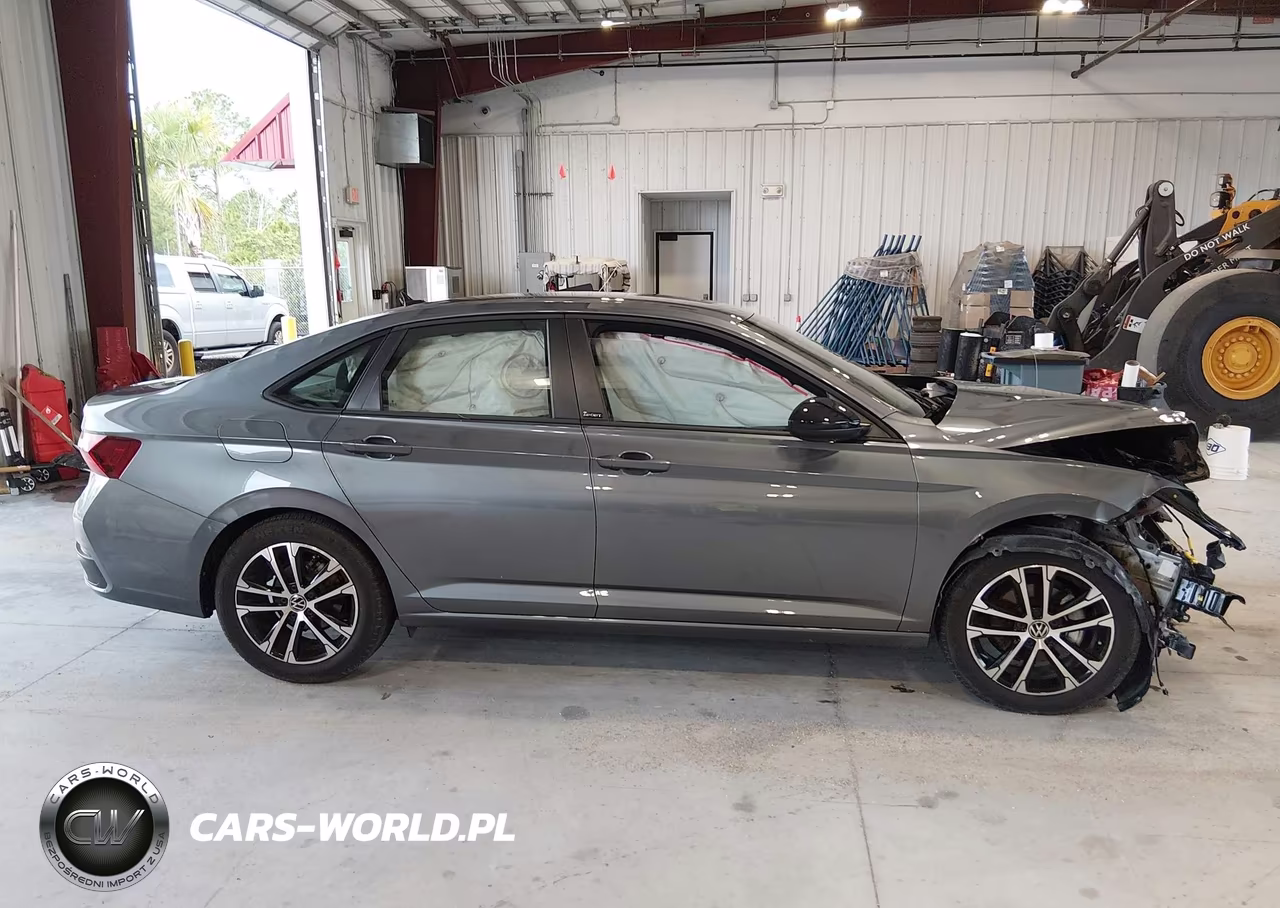 2023 Volkswagen Jetta 1.5T Sport VIN:3VWBM7BU9PM025974 - 14
