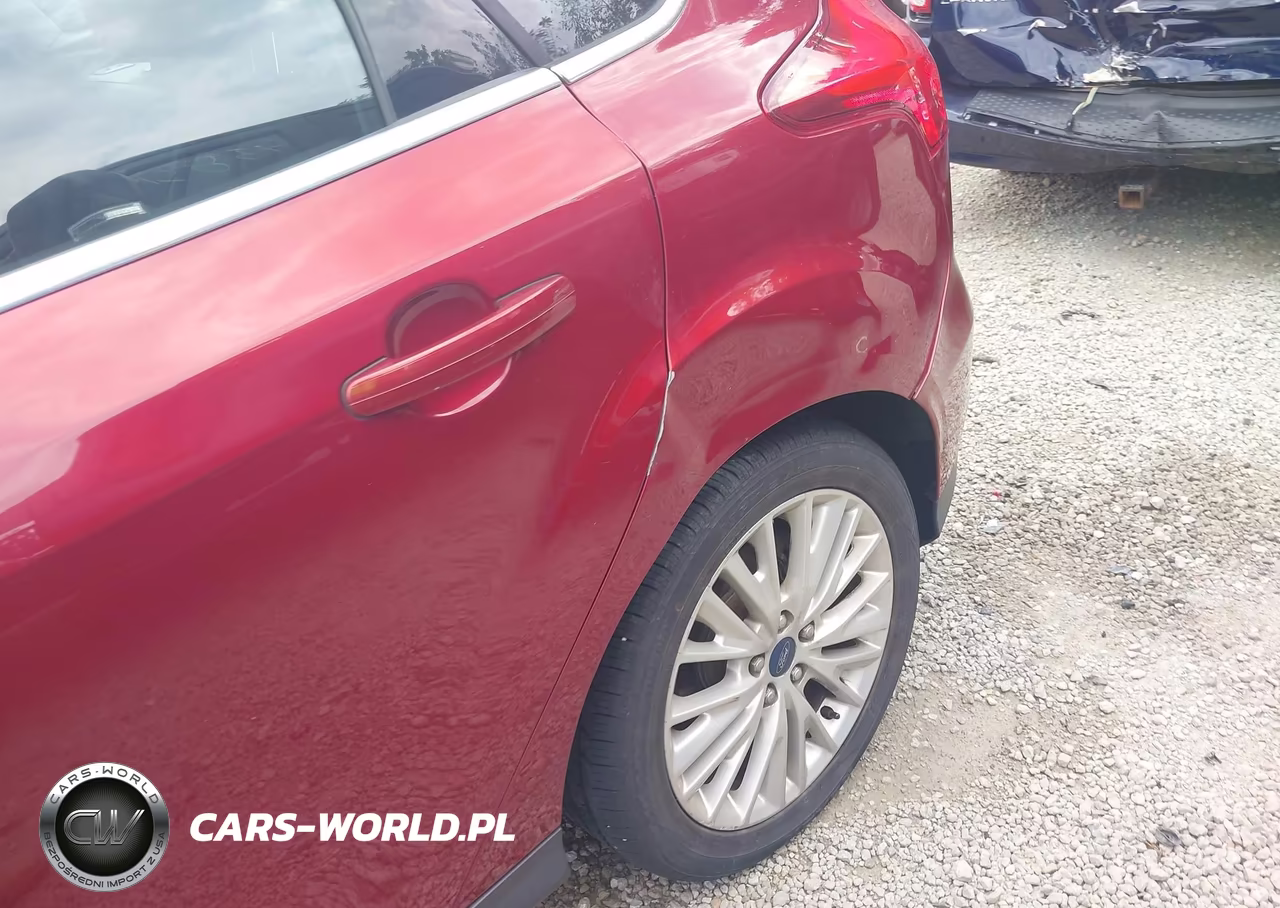 2016 Ford Focus Titanium VIN:1FADP3N29GL257617 - 18