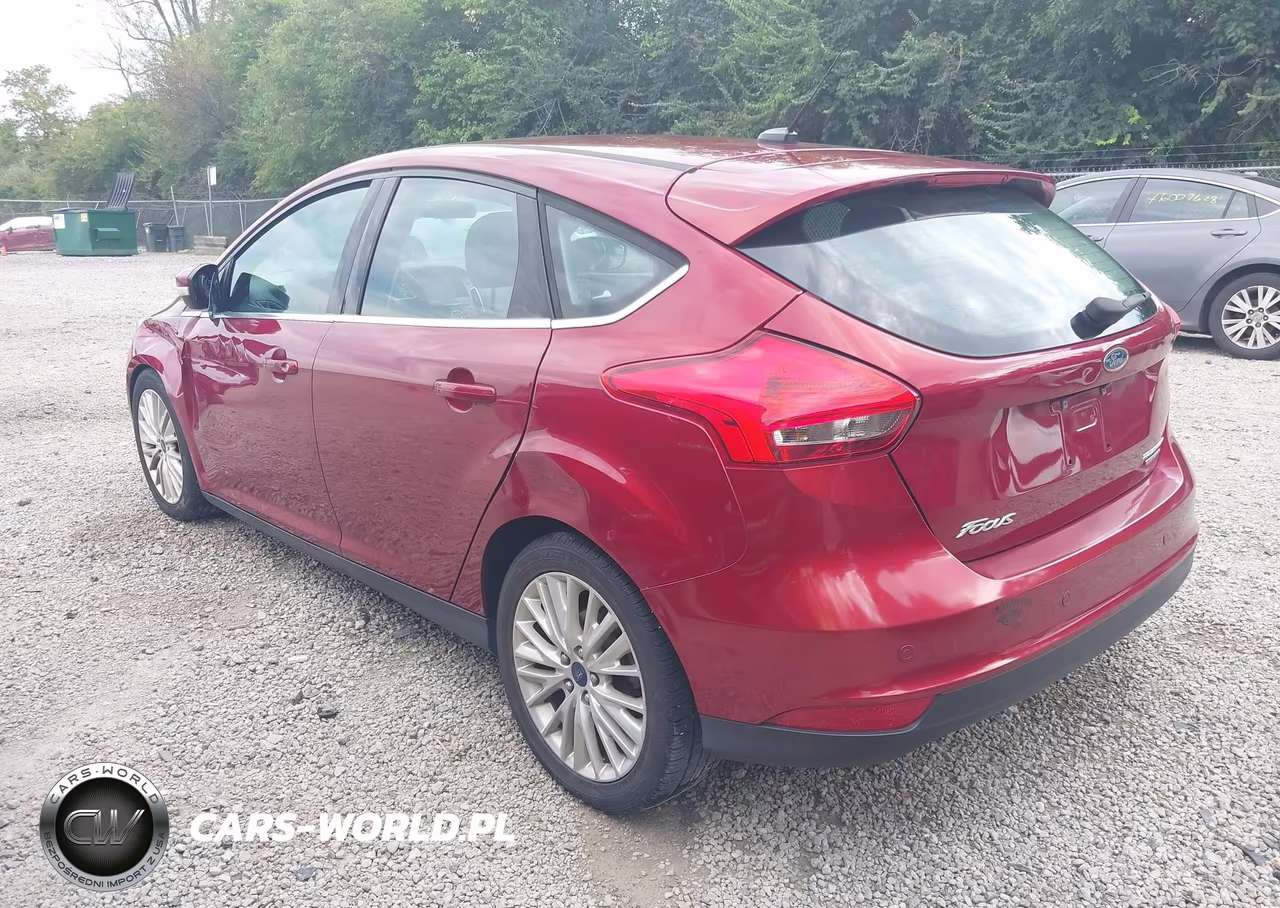 2016 Ford Focus Titanium VIN:1FADP3N29GL257617 - 3