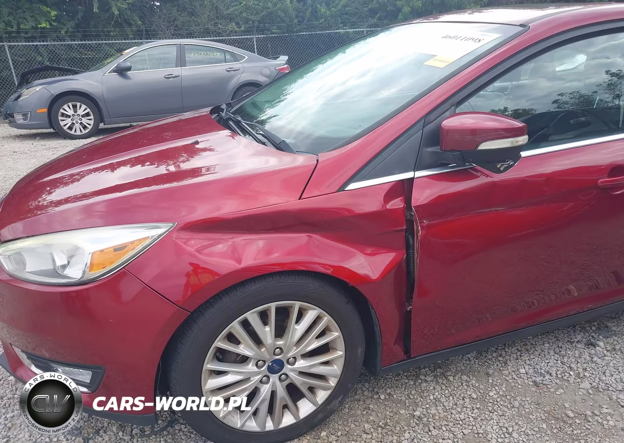 2016 Ford Focus Titanium VIN:1FADP3N29GL257617 - 6