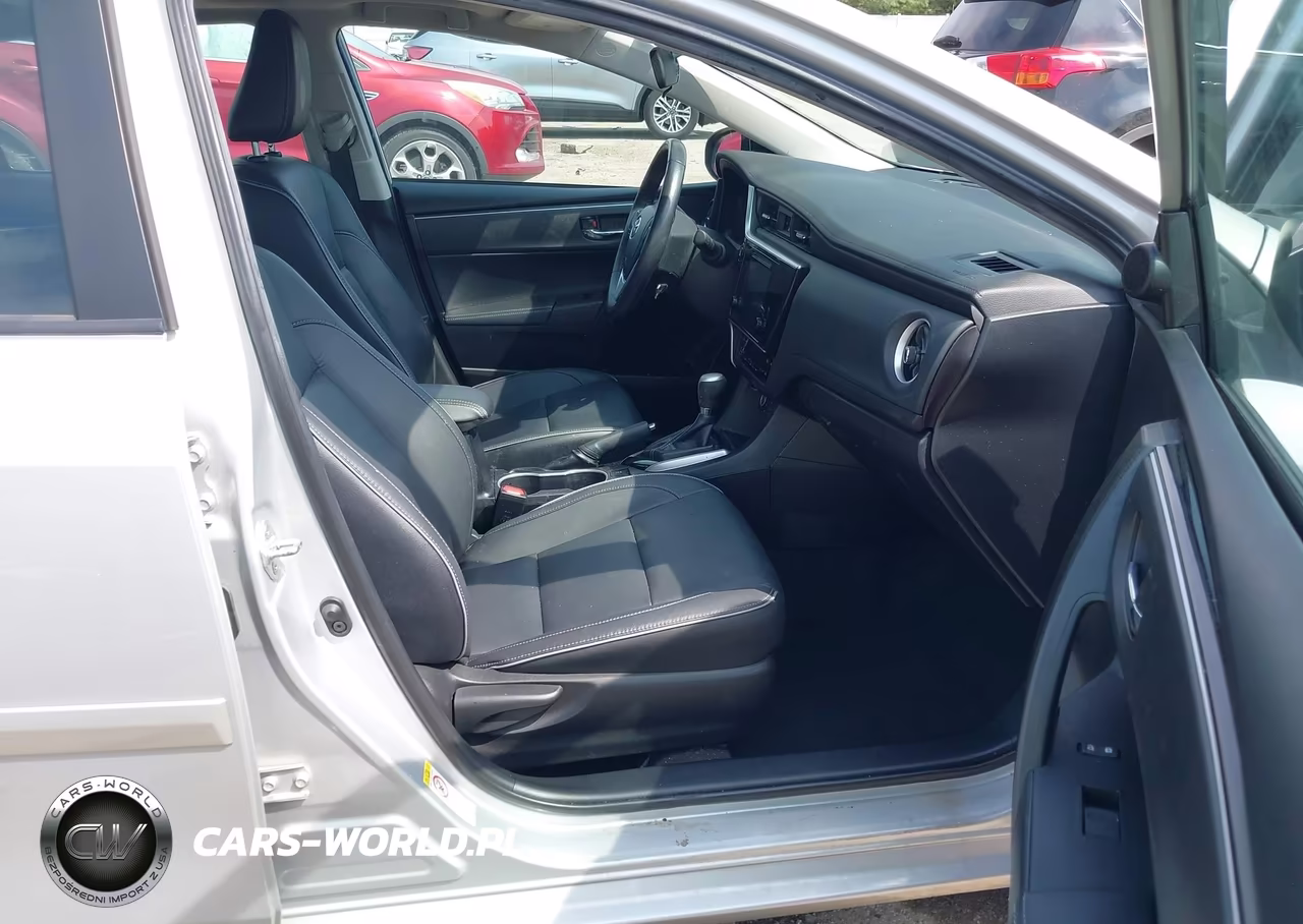 2019 Toyota Corolla Xle VIN:2T1BURHEXKC214116 - 5