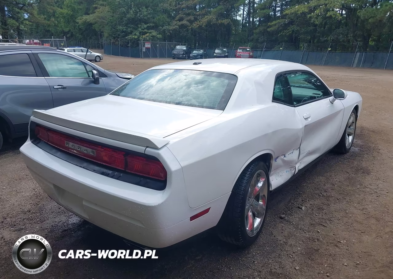 2012 Dodge Challenger Sxt VIN:2C3CDYAG3CH135182 - 4