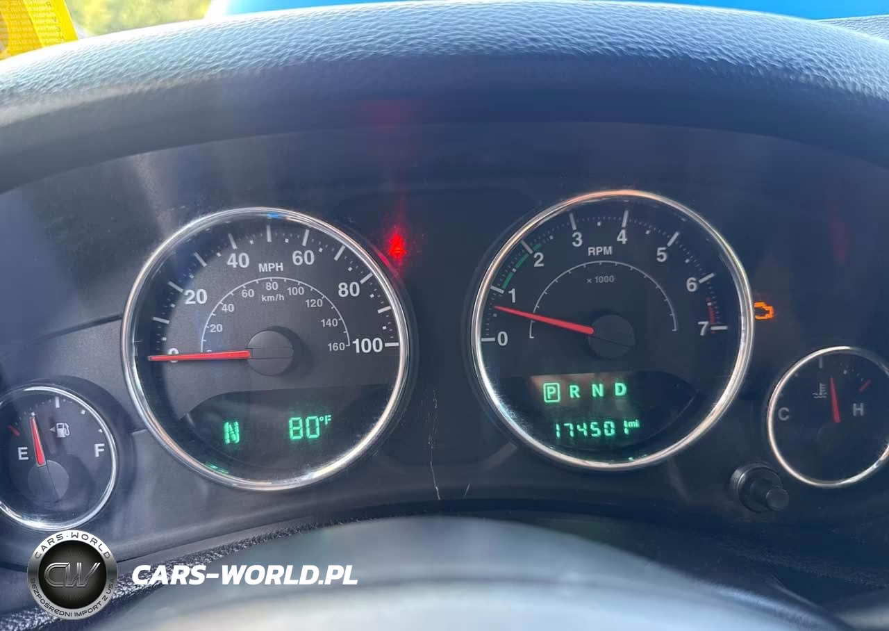 2015 Jeep Wrangler Unlimited Sahara VIN:1C4BJWEG5FL591285 - 7
