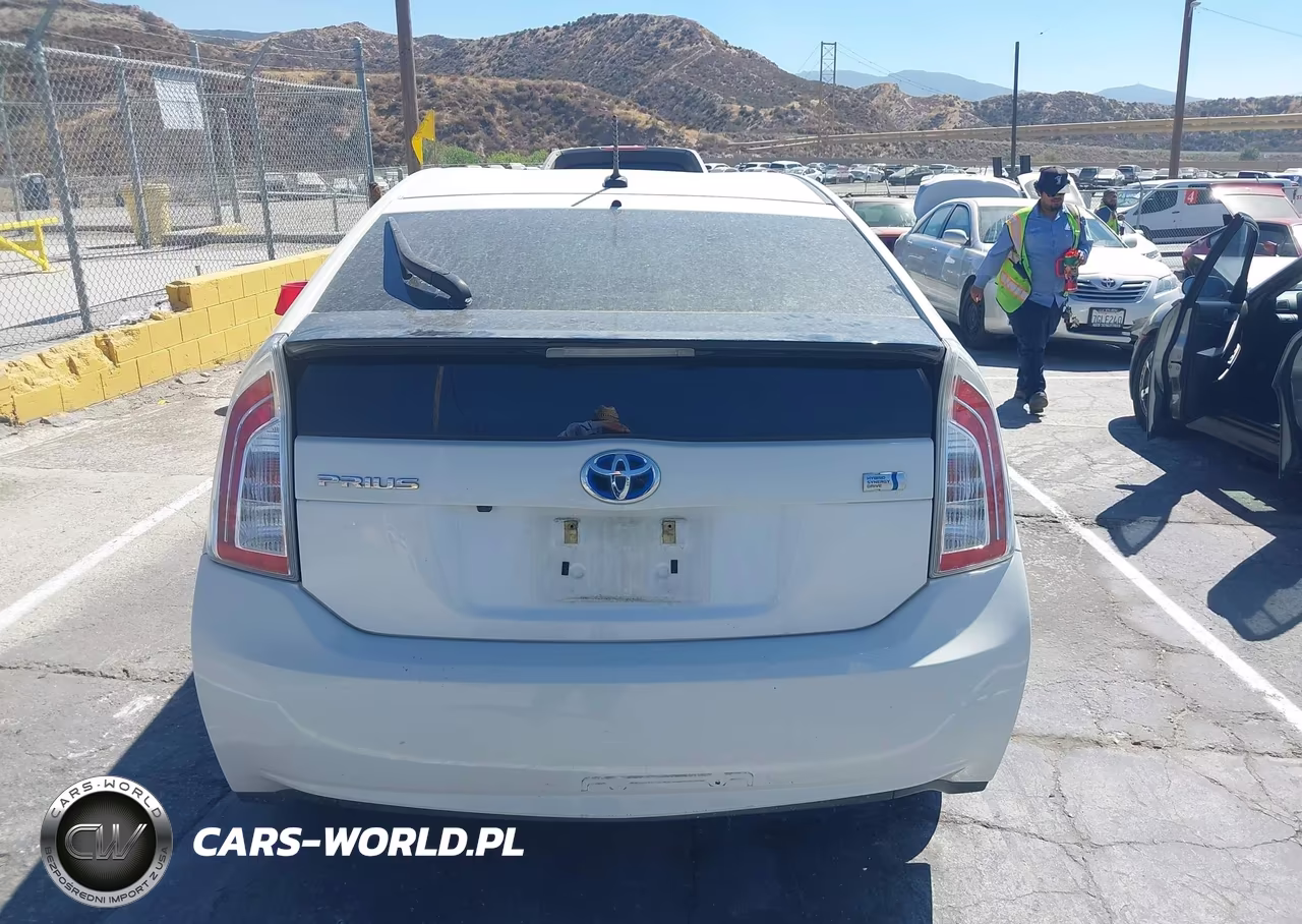 2013 Toyota Prius Three VIN:JTDKN3DU4D5570634 - 16