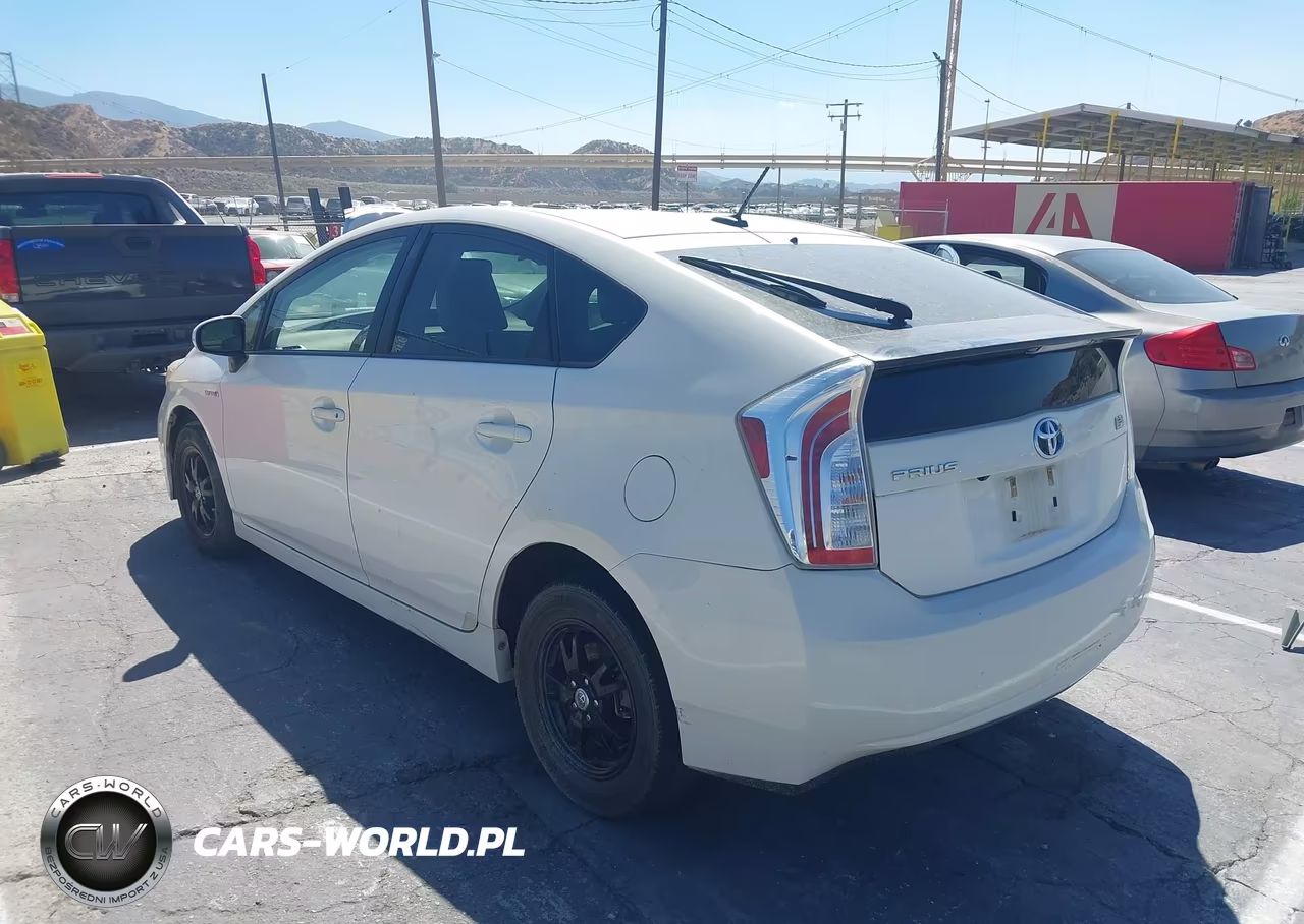 2013 Toyota Prius Three VIN:JTDKN3DU4D5570634 - 3