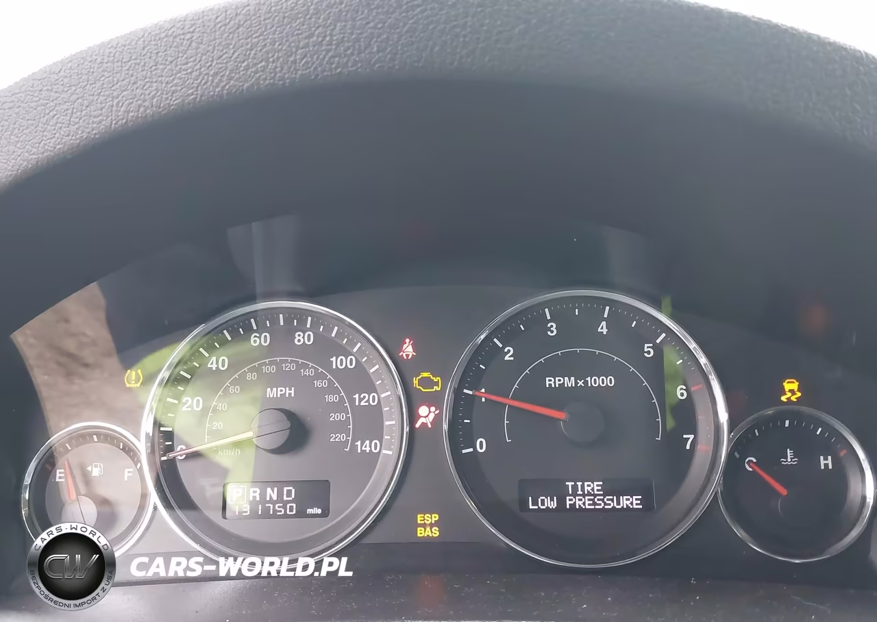 2010 Jeep Grand Cherokee Laredo VIN:1J4PR4GK6AC145041 - 7
