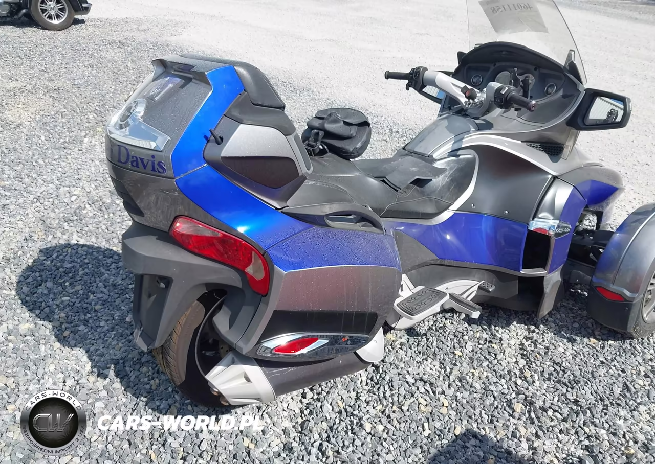 2011 Can-Am Spyder Roadster Rts VIN:2BXJBWC11BV001177 - 4