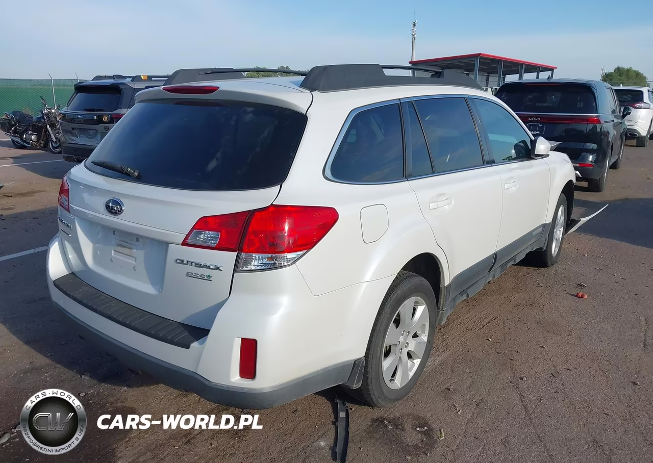 2011 Subaru Outback 2.5I Premium VIN:4S4BRBCCXB3433337 - 4