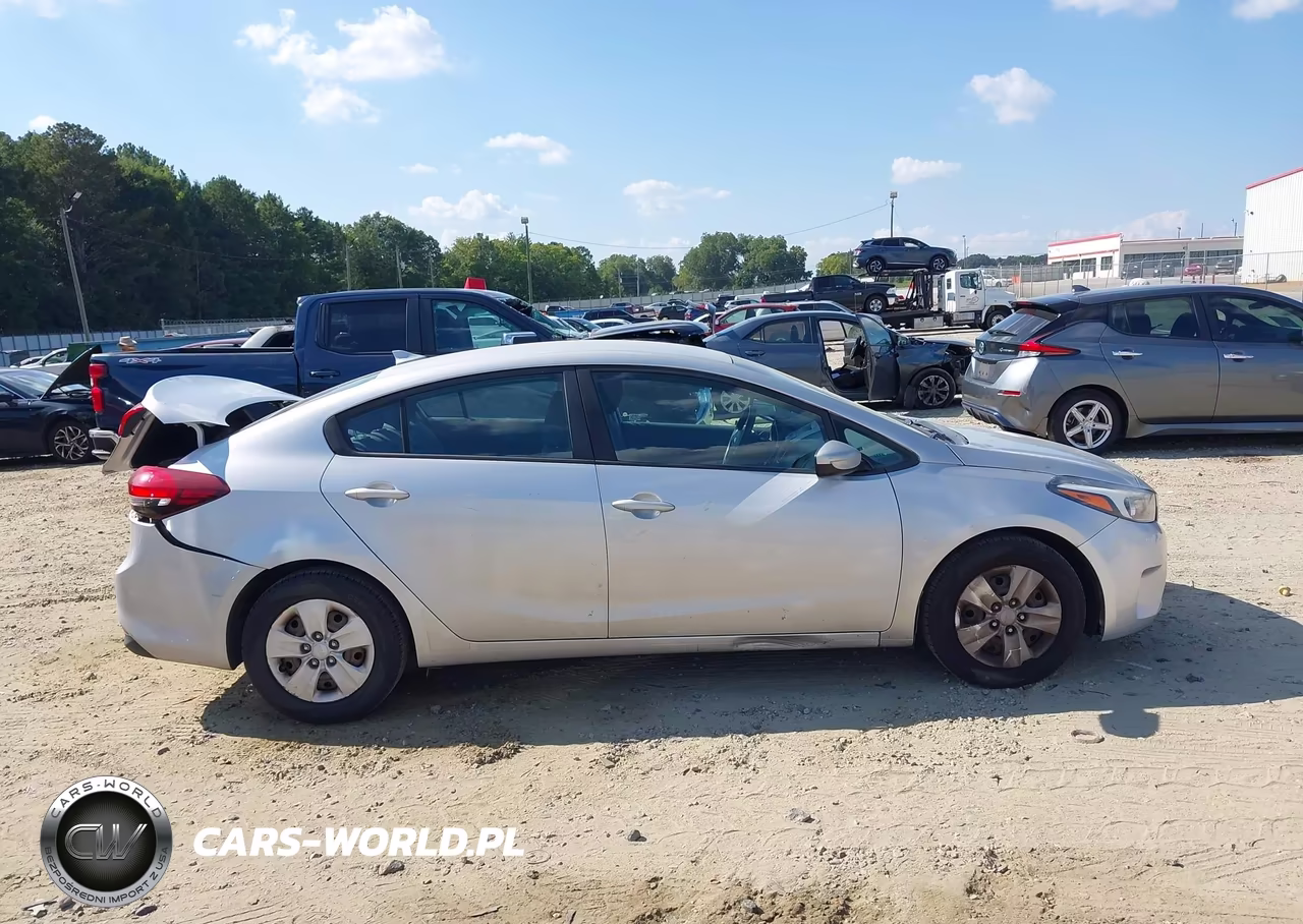 2017 Kia Forte Lx VIN:3KPFK4A76HE104311 - 13
