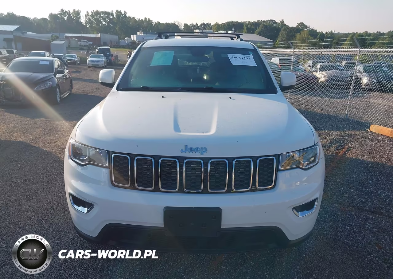 2018 Jeep Grand Cherokee Laredo E 4X4 VIN:1C4RJFAG3JC105098 - 12