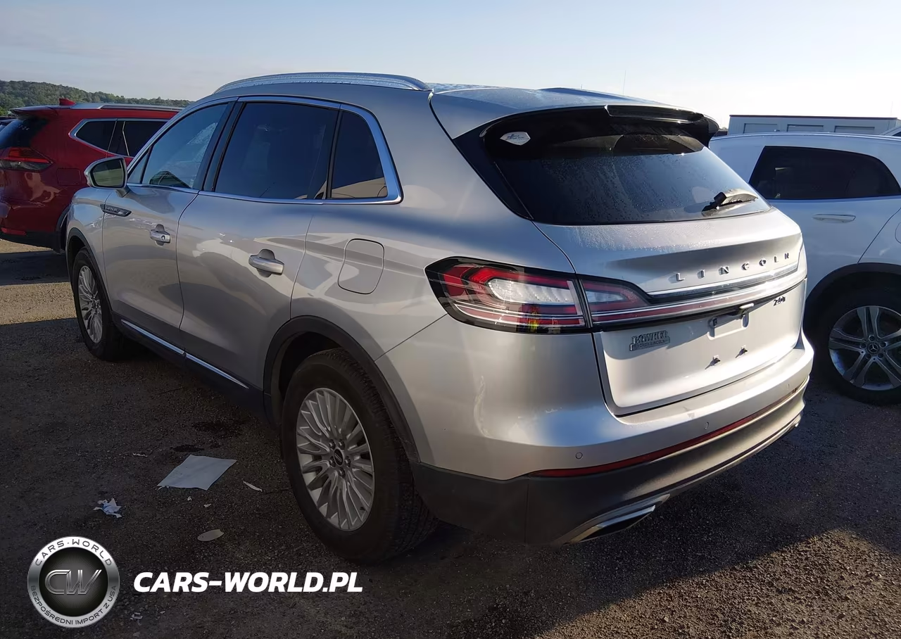 2019 Lincoln Nautilus Standard VIN:2LMPJ6J94KBL23190 - 3