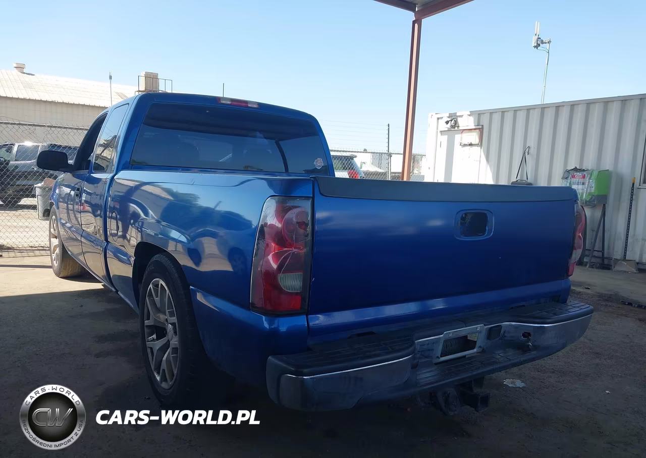2004 Chevrolet Silverado 1500 VIN:2GCEC19V341108303 - 3