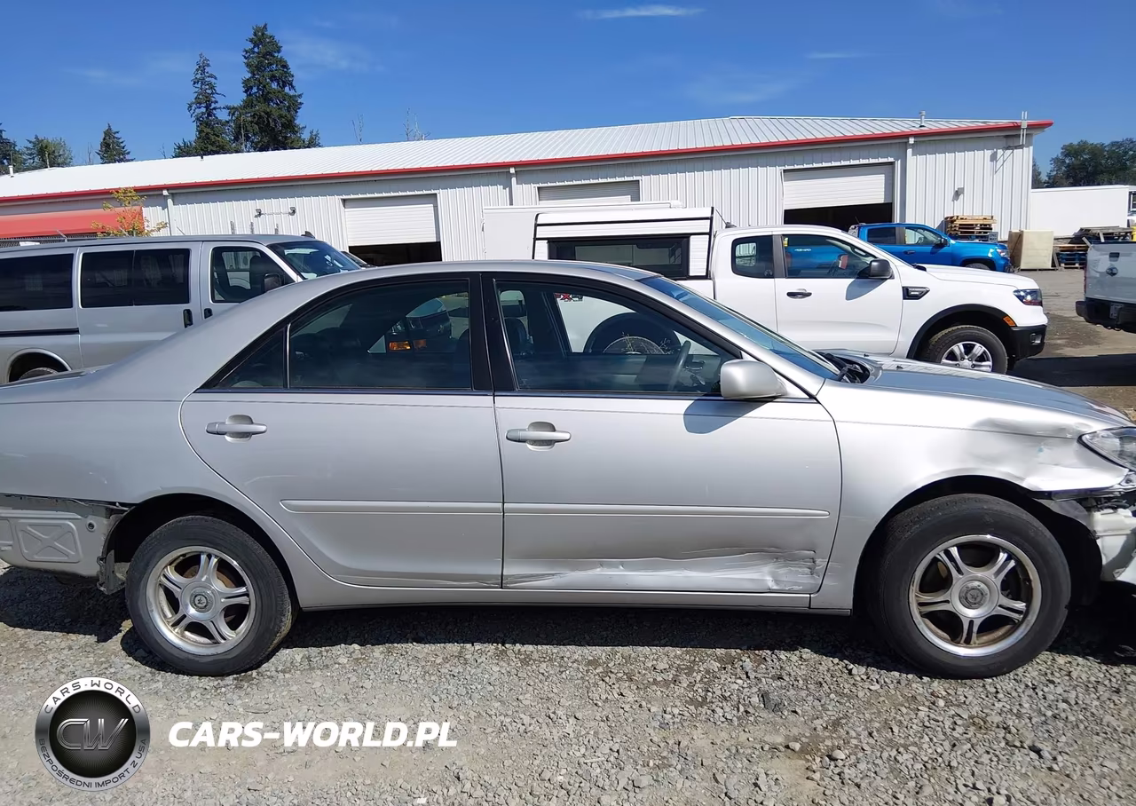 2005 Toyota Camry Le VIN:4T1BE32KX5U384827 - 14