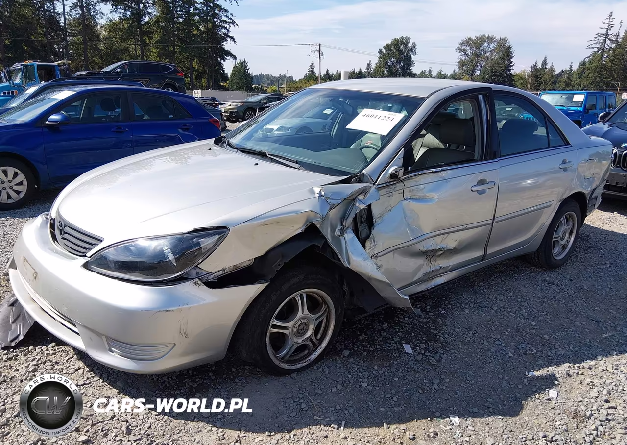 2005 Toyota Camry Le VIN:4T1BE32KX5U384827 - 2