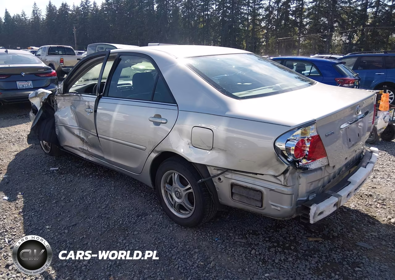 2005 Toyota Camry Le VIN:4T1BE32KX5U384827 - 3