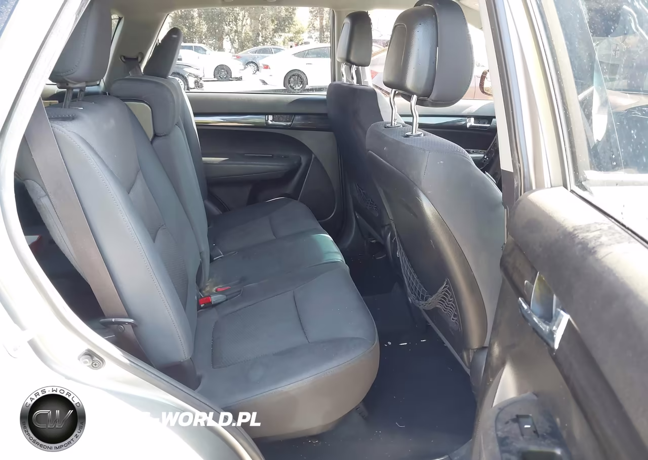 2011 Kia Sorento Lx VIN:5XYKT4A14BG089065 - 8