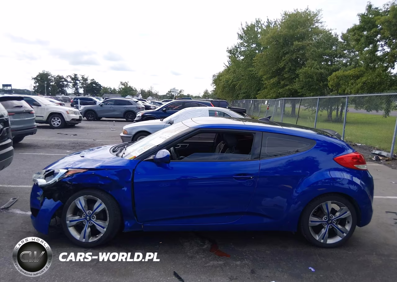 2015 Hyundai Veloster VIN:KMHTC6AD8FU221173 - 14
